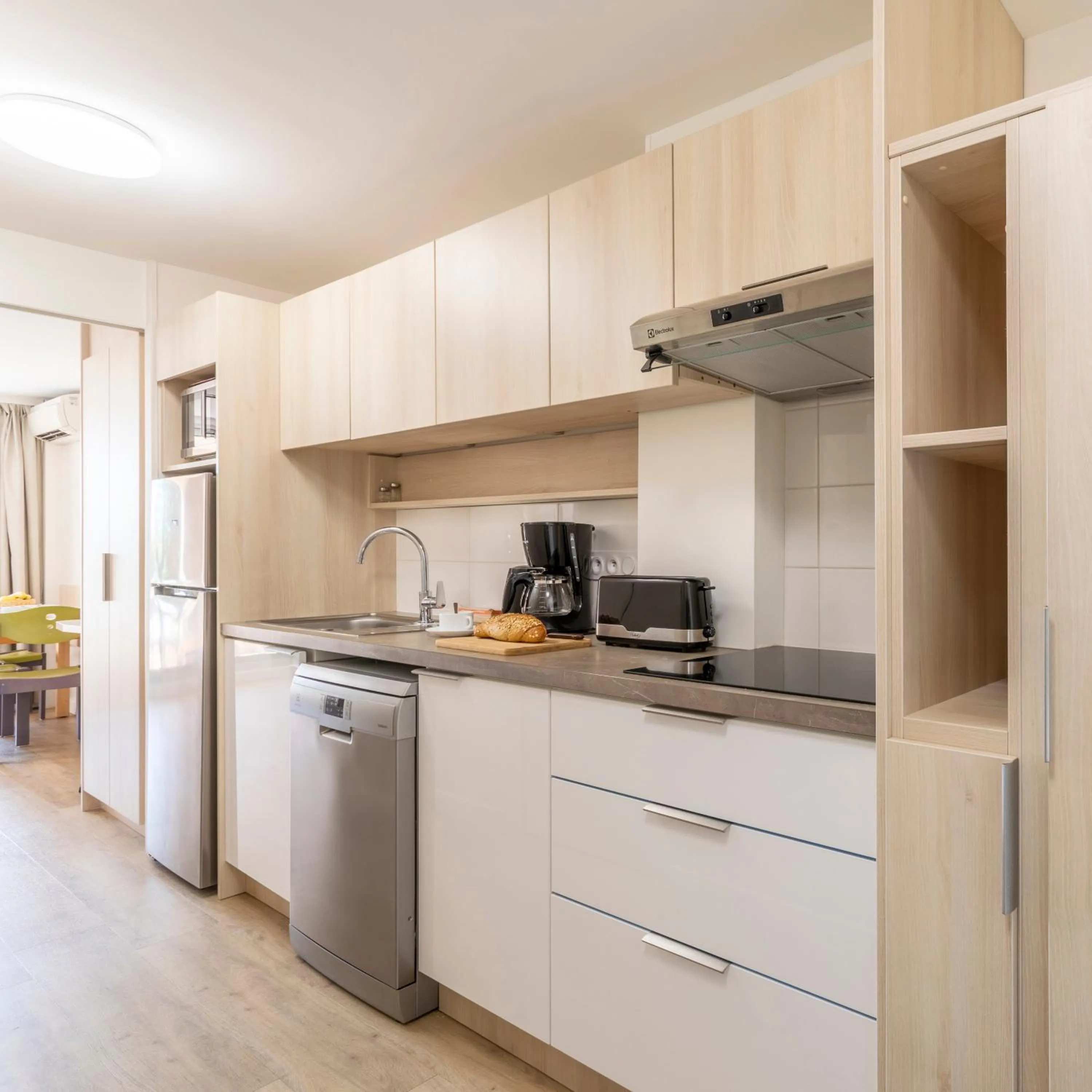 Coffee/tea facilities in Résidence Pierre & Vacances Les Jardins de la Côte d'Azur