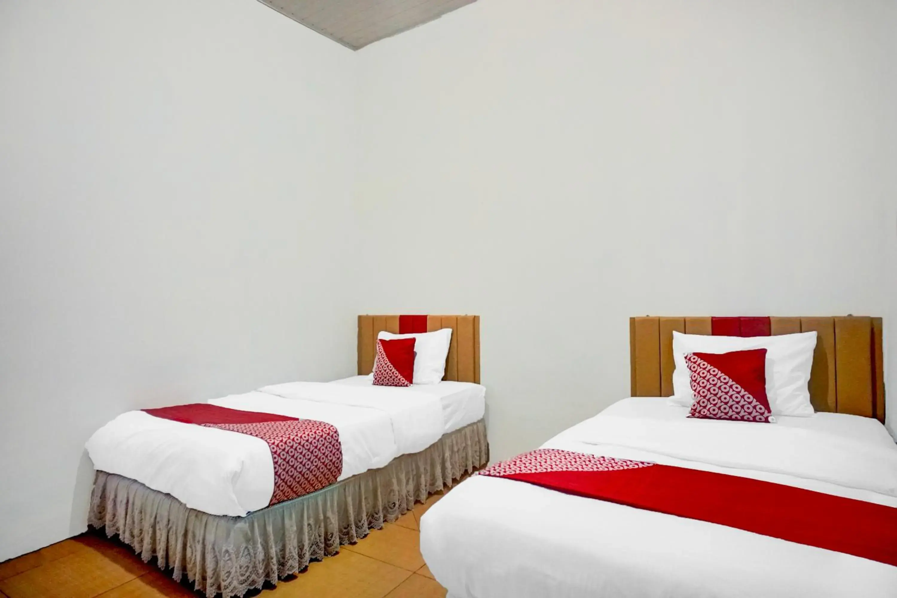 Superior Twin Room in Hotel O Banda Aceh near Masjid Raya Baiturrahman formerly Wisma Tsacita Superior Twin Room in Hotel O Banda Aceh near Masjid Raya Baiturrahman formerly Wisma Tsacita