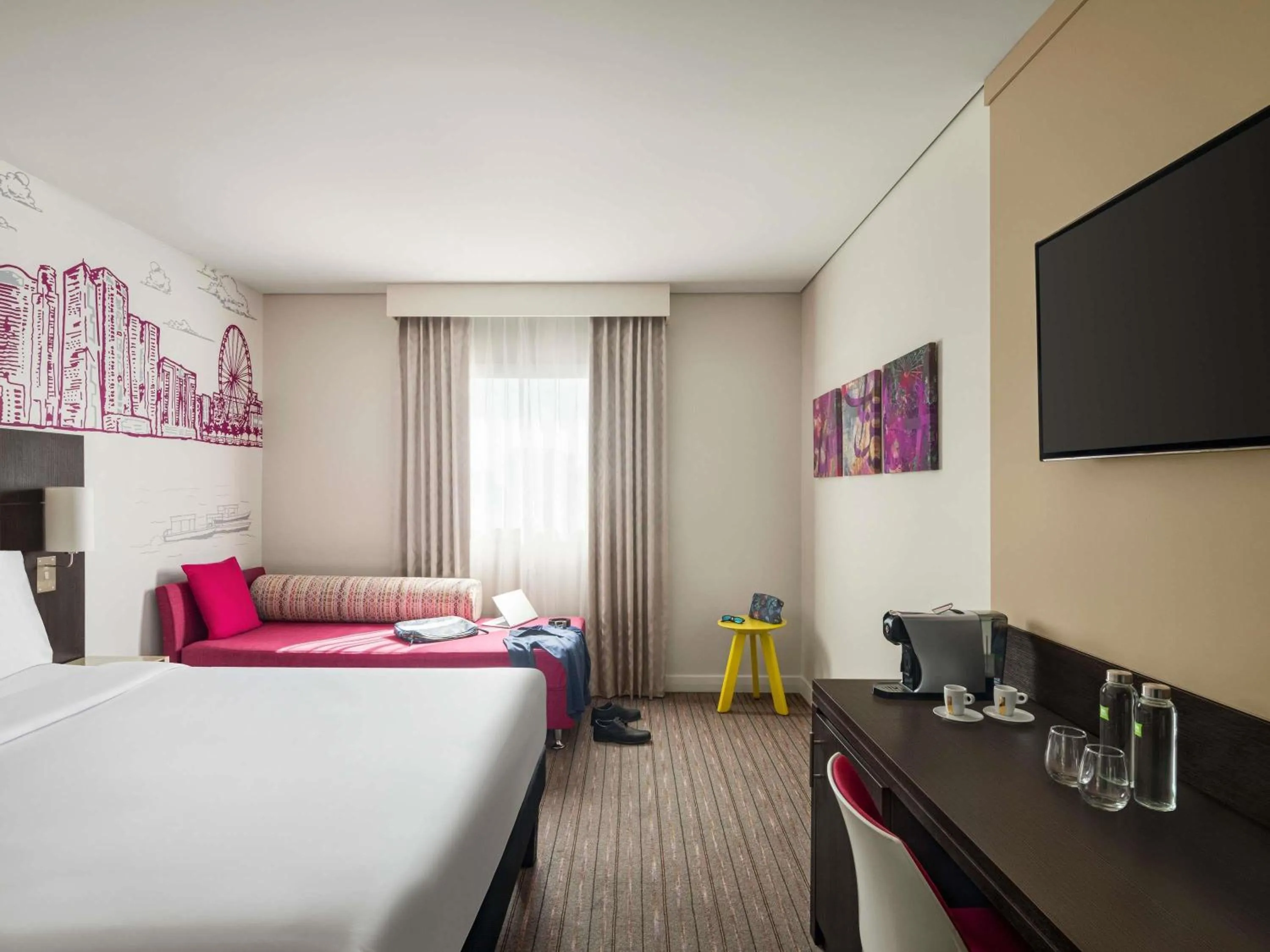 Bedroom, Bed in ibis Styles Sharjah