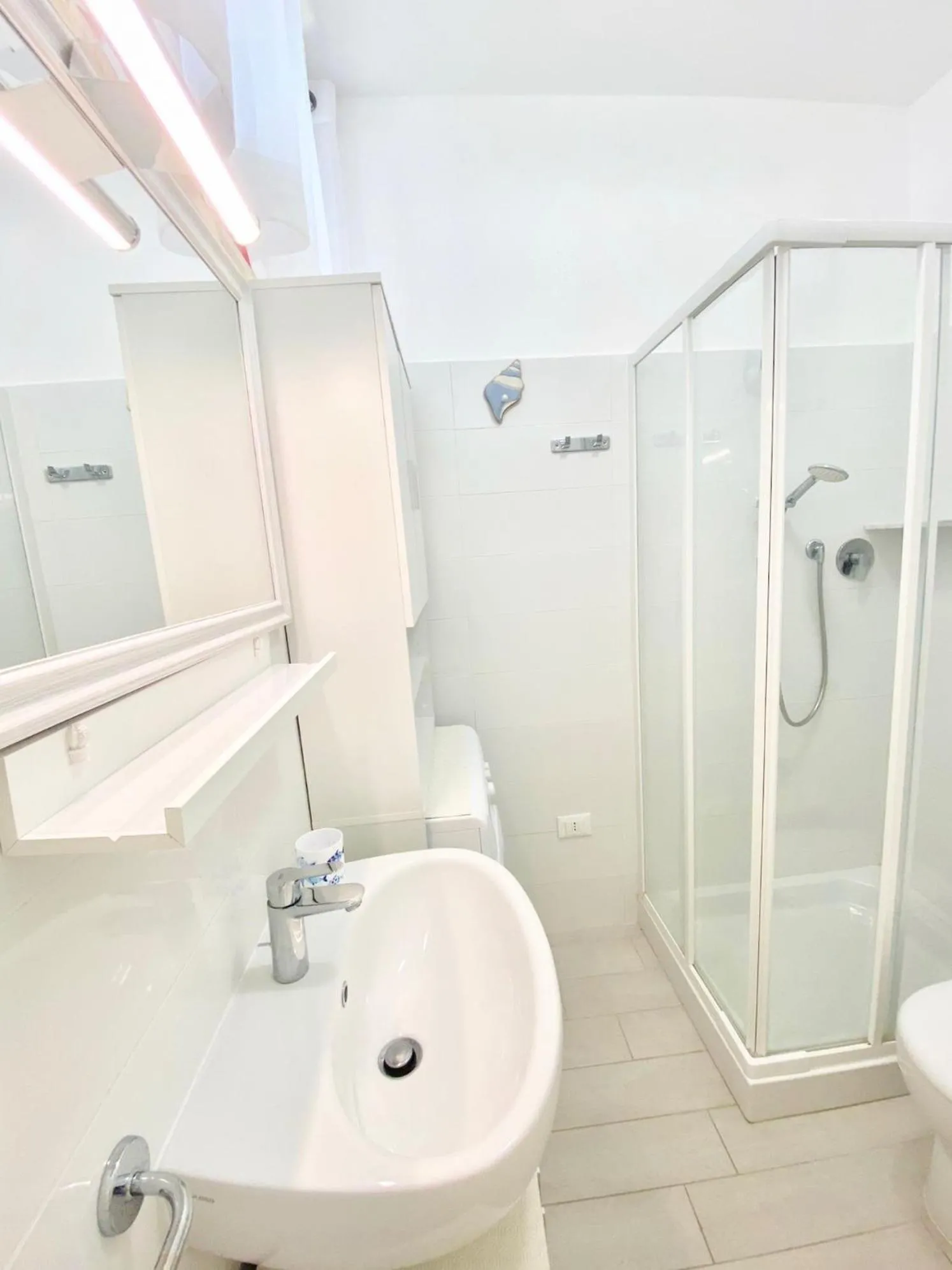 Bathroom in Apartments Via Dei Platani