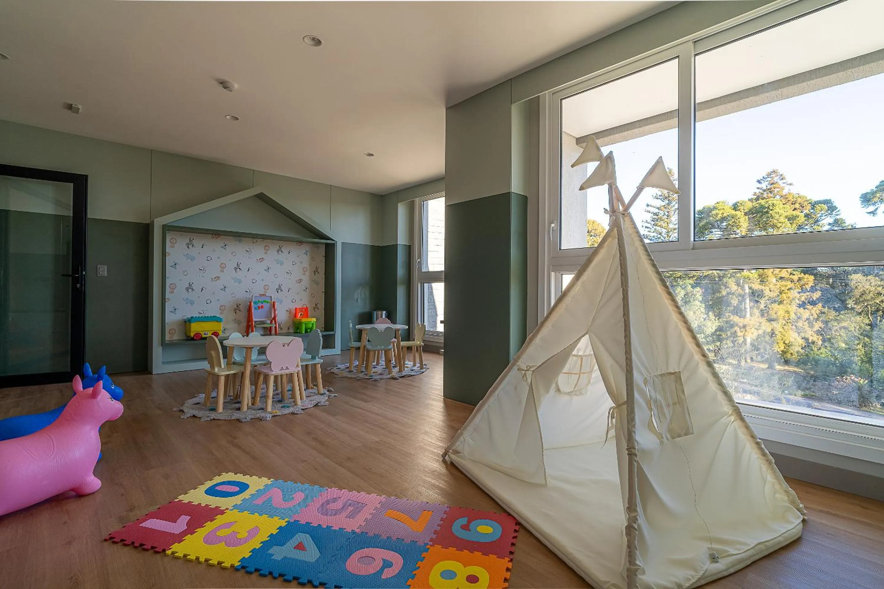 Kids's club in Golden Tulip Canela OFICIAL