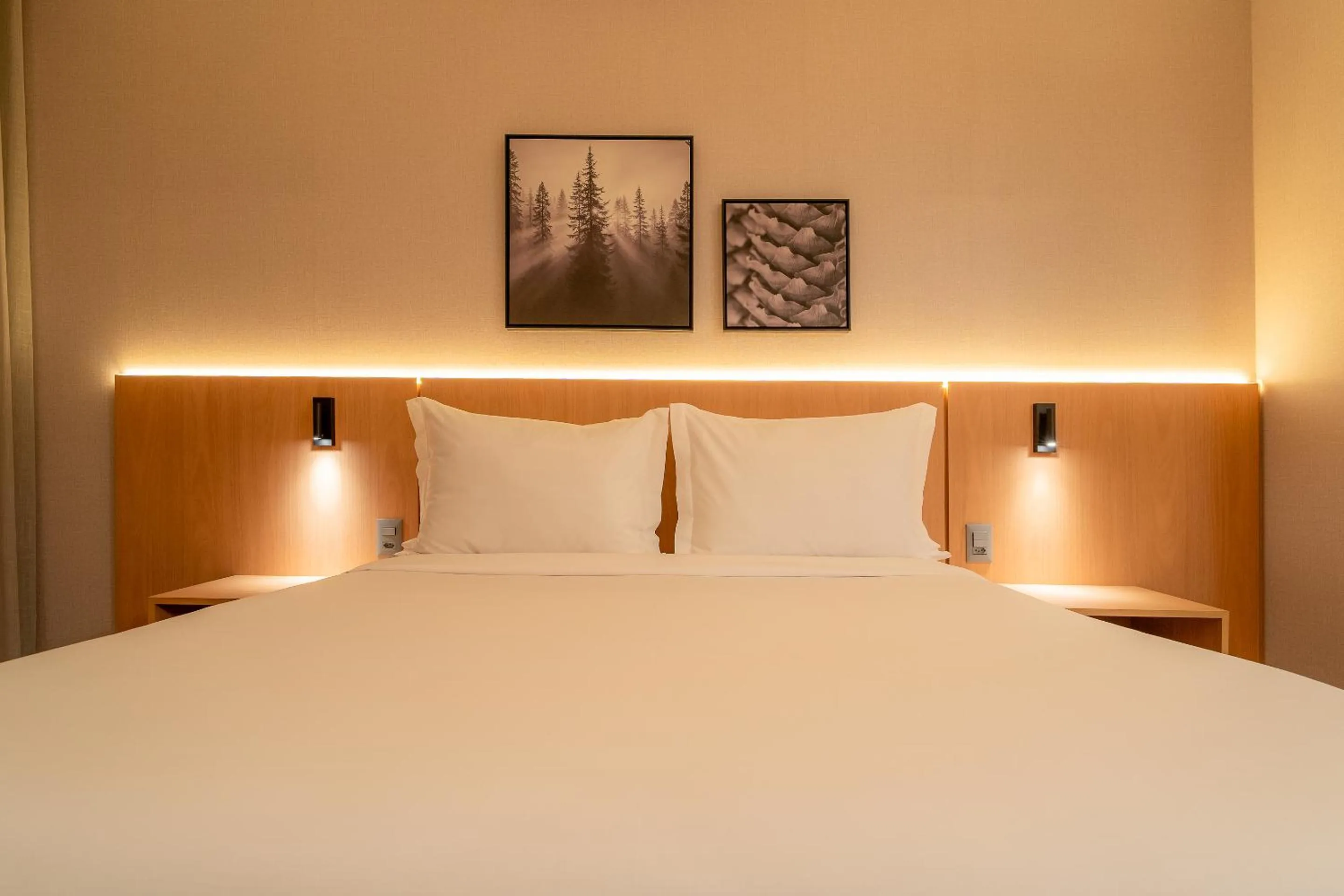 Bedroom, Bed in Golden Tulip Canela OFICIAL