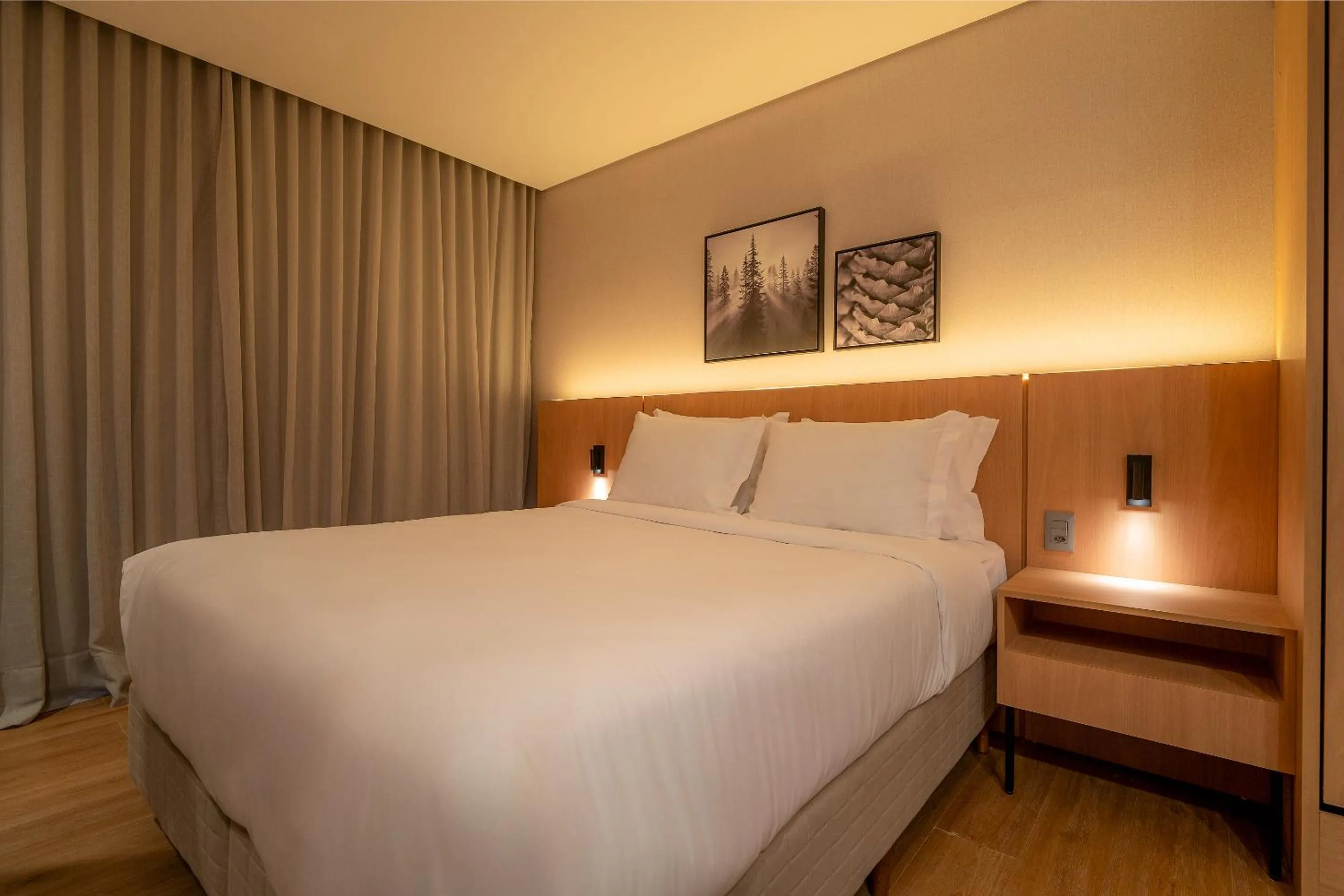 Bedroom, Bed in Golden Tulip Canela OFICIAL