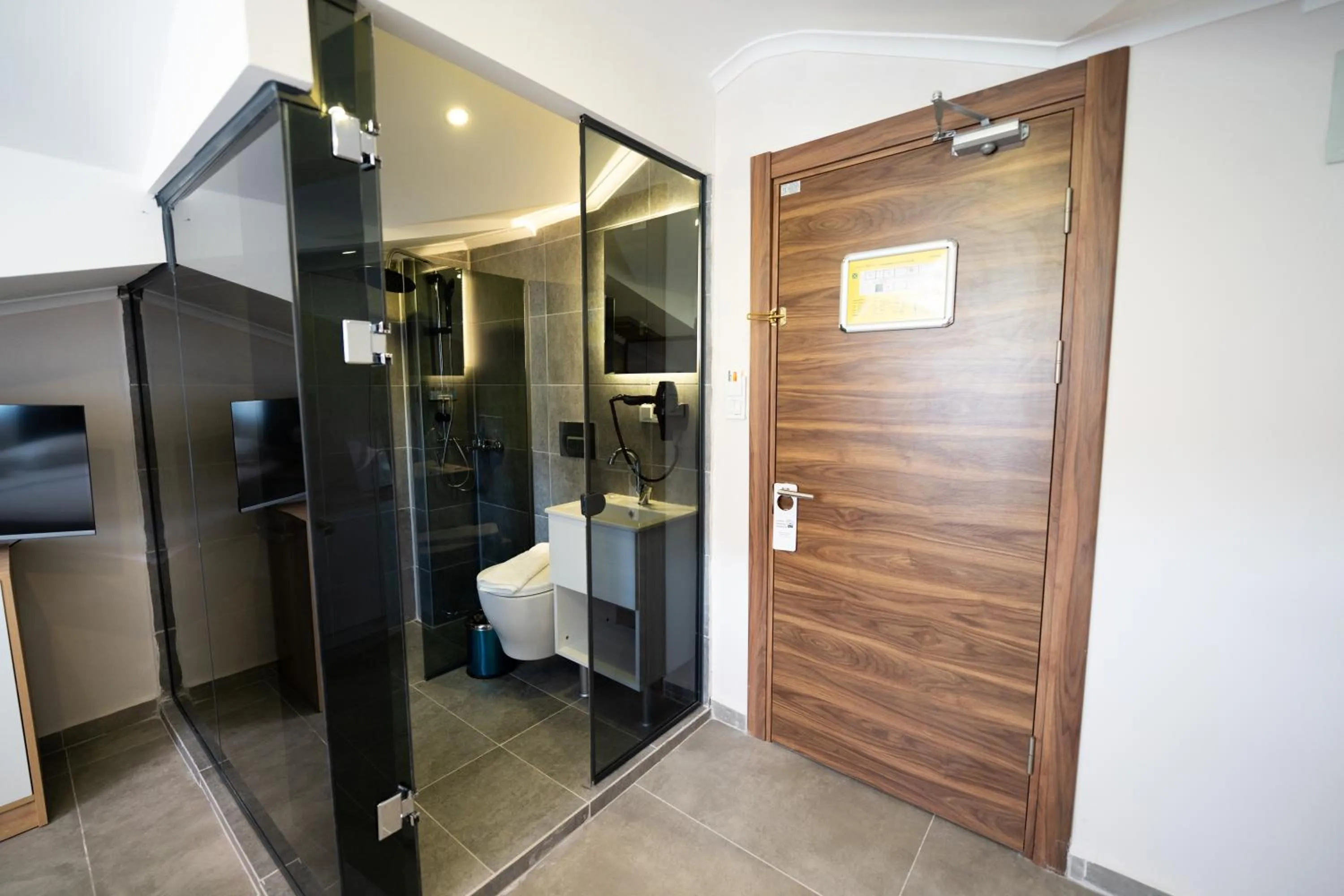 Shower in Dalyan Lorend Inn