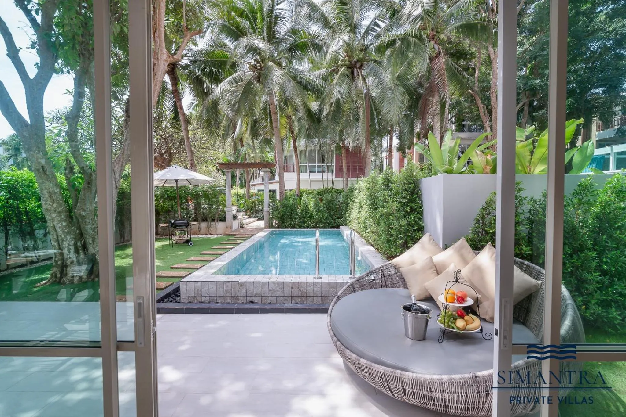 Swimming pool in Simantra Private Villas