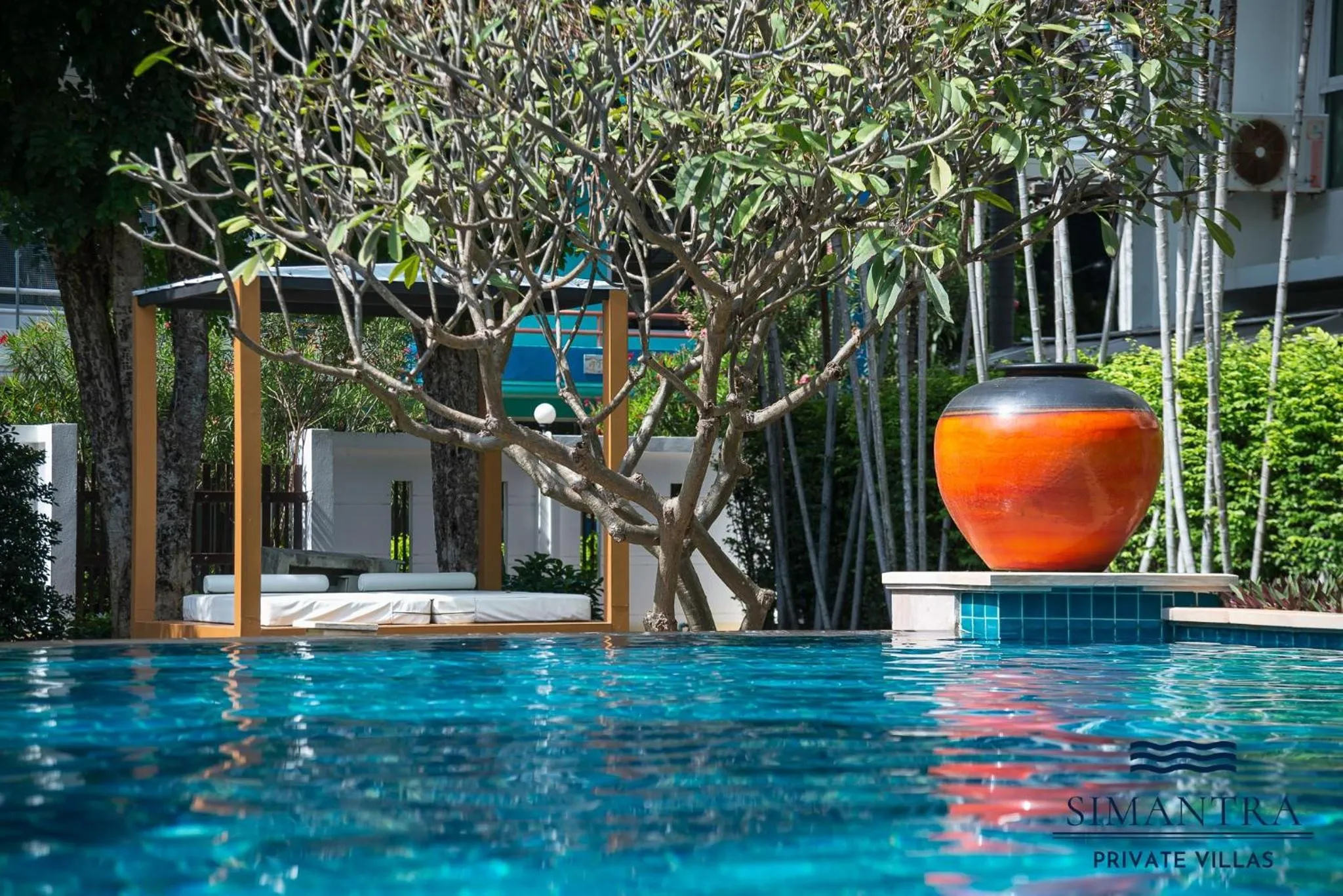 Swimming pool in Simantra Private Villas