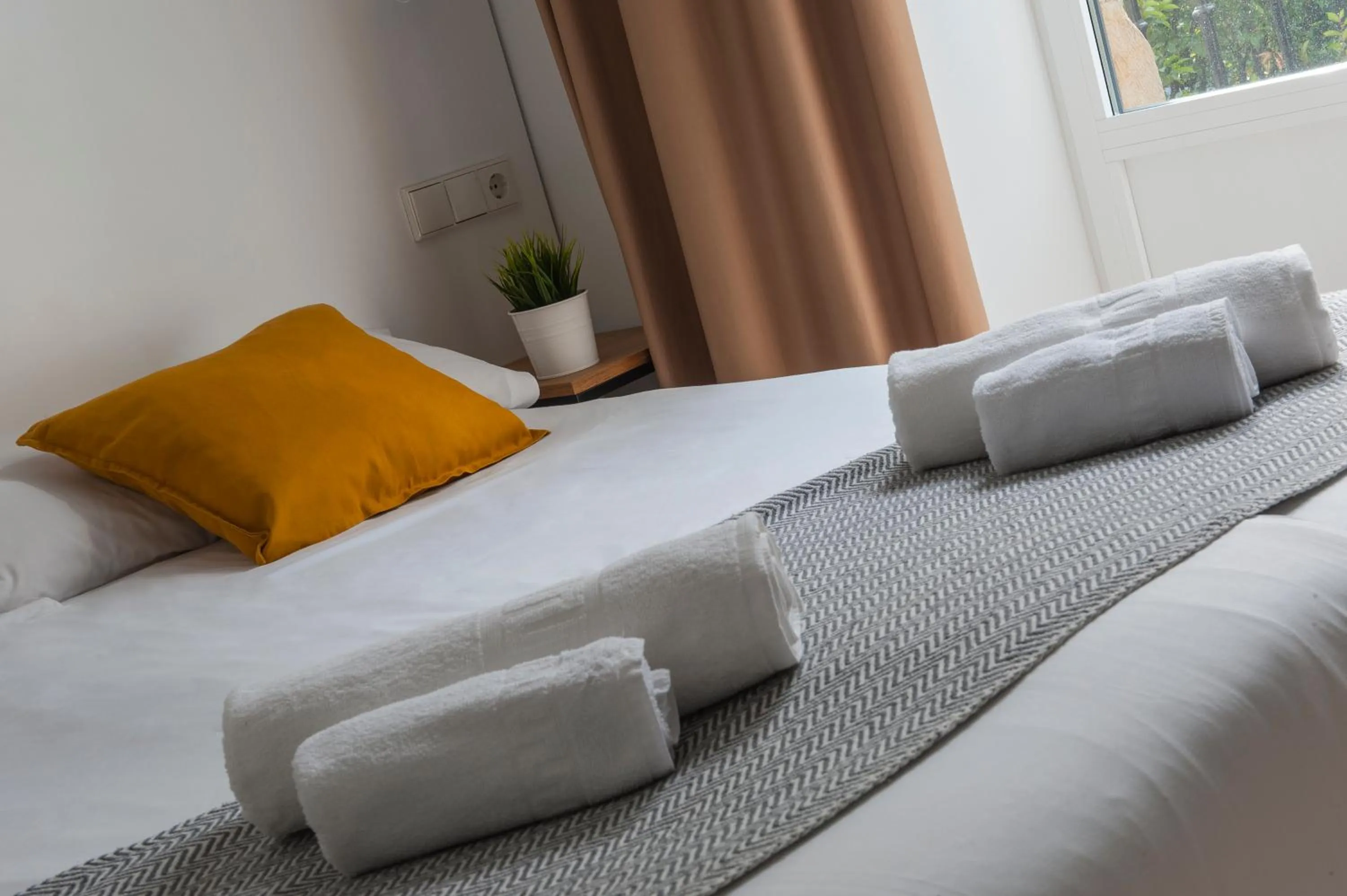 Photo of the whole room, Bed in Pensión Sarriegi