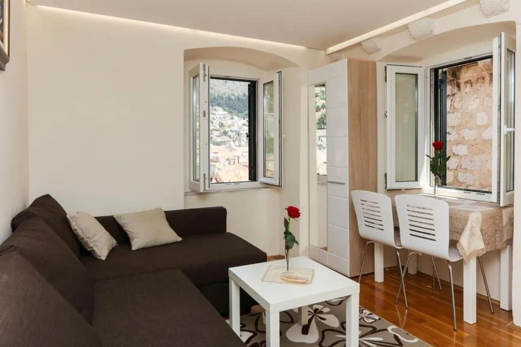 One Bedroom Apartment in Old Town Princess Apartments