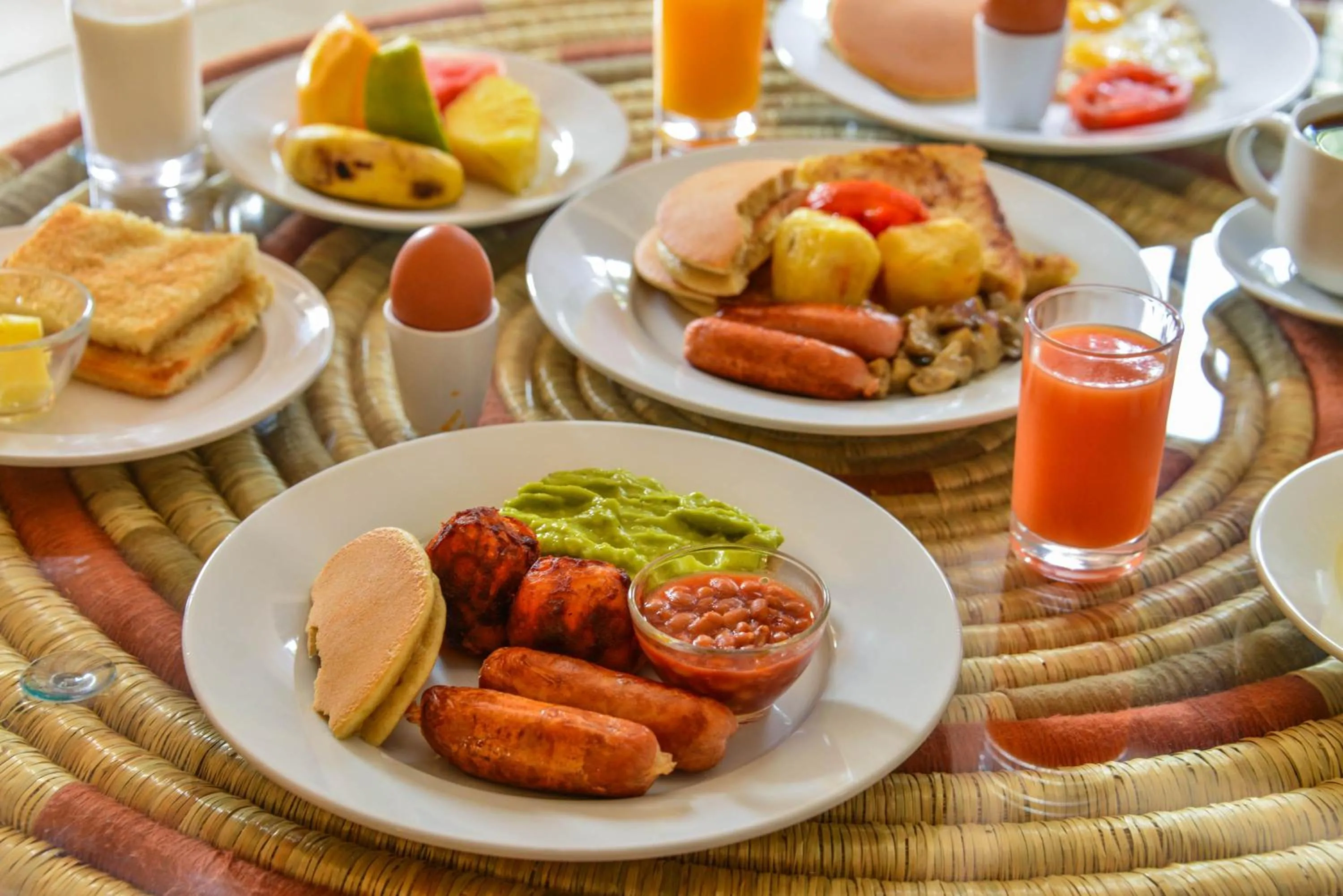 Breakfast in Aqueduct 1359 Hotel Apartments
