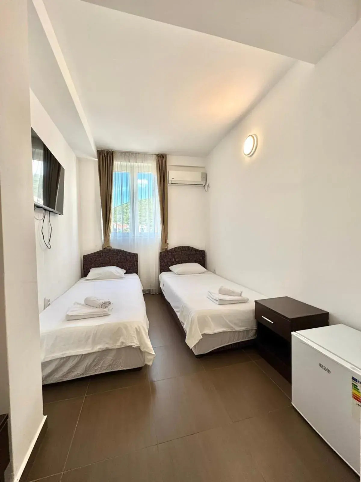 Double Room in Hotel Lobo Budva Double Room in Hotel Lobo Budva