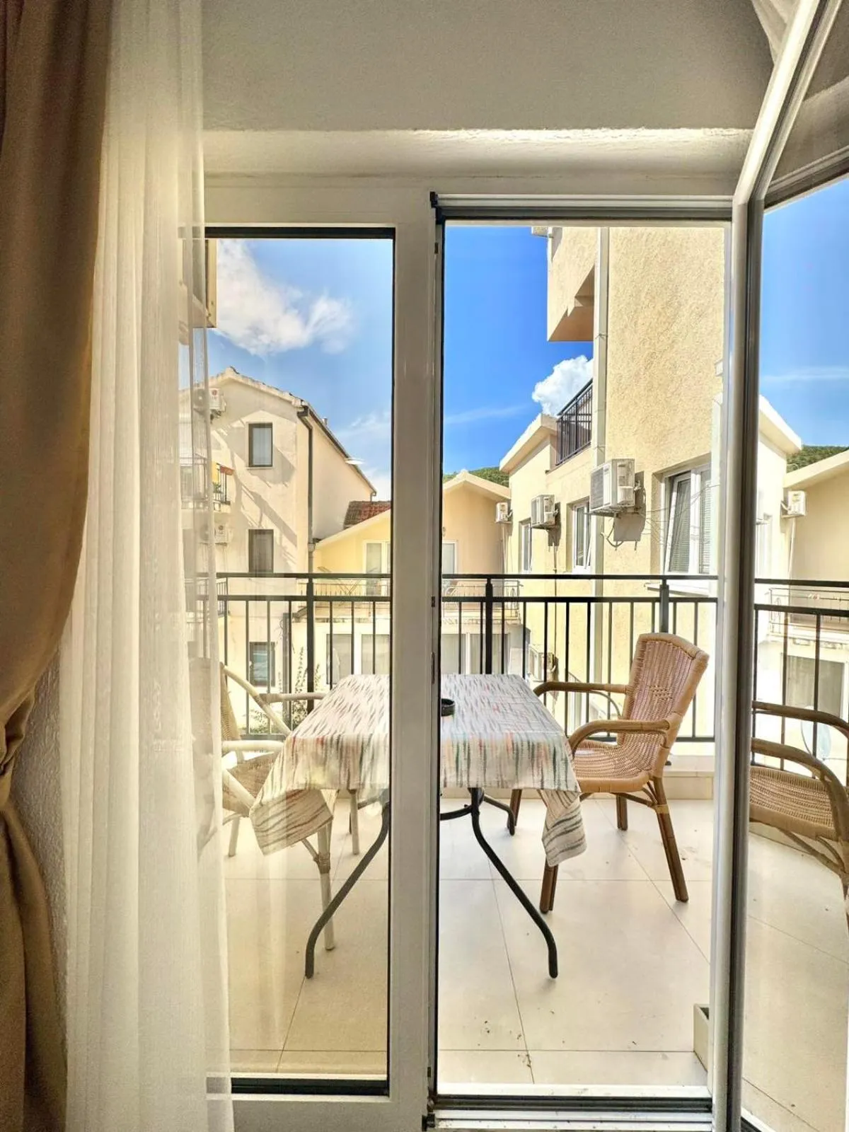 Patio in Hotel Lobo Budva
