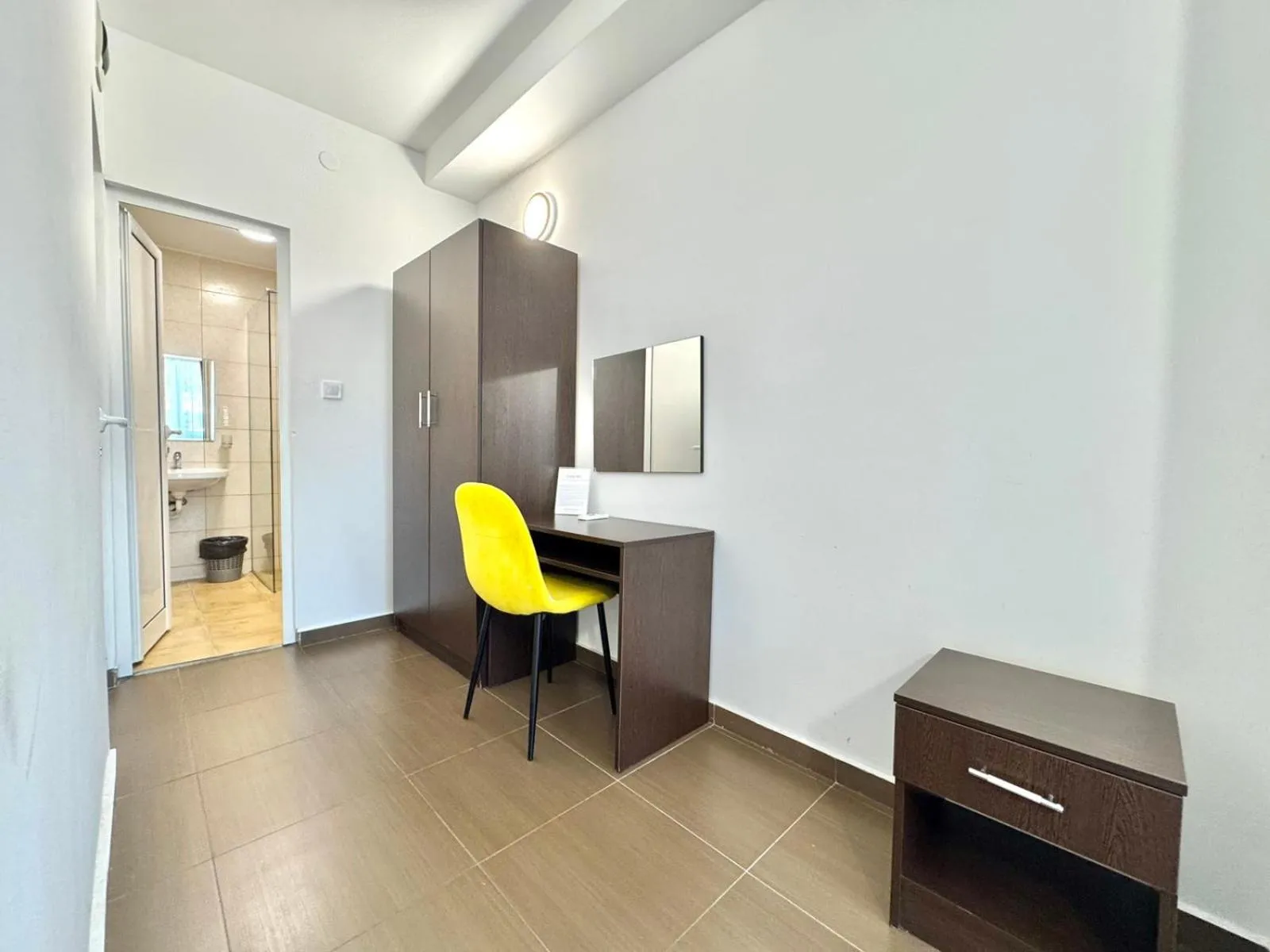 Communal lounge/ TV room in Hotel Lobo Budva