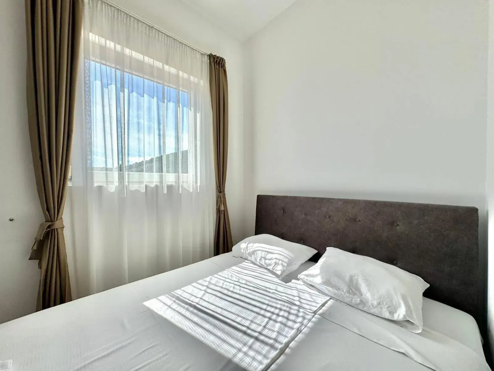 Superior Double Room in Hotel Lobo Budva Superior Double Room in Hotel Lobo Budva
