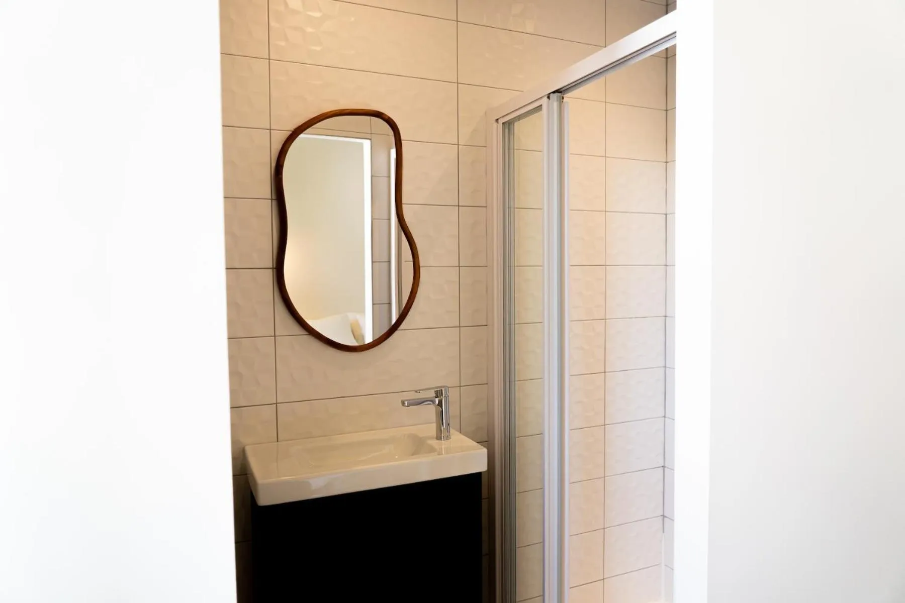 Shower in Hotel Bleu Soleil