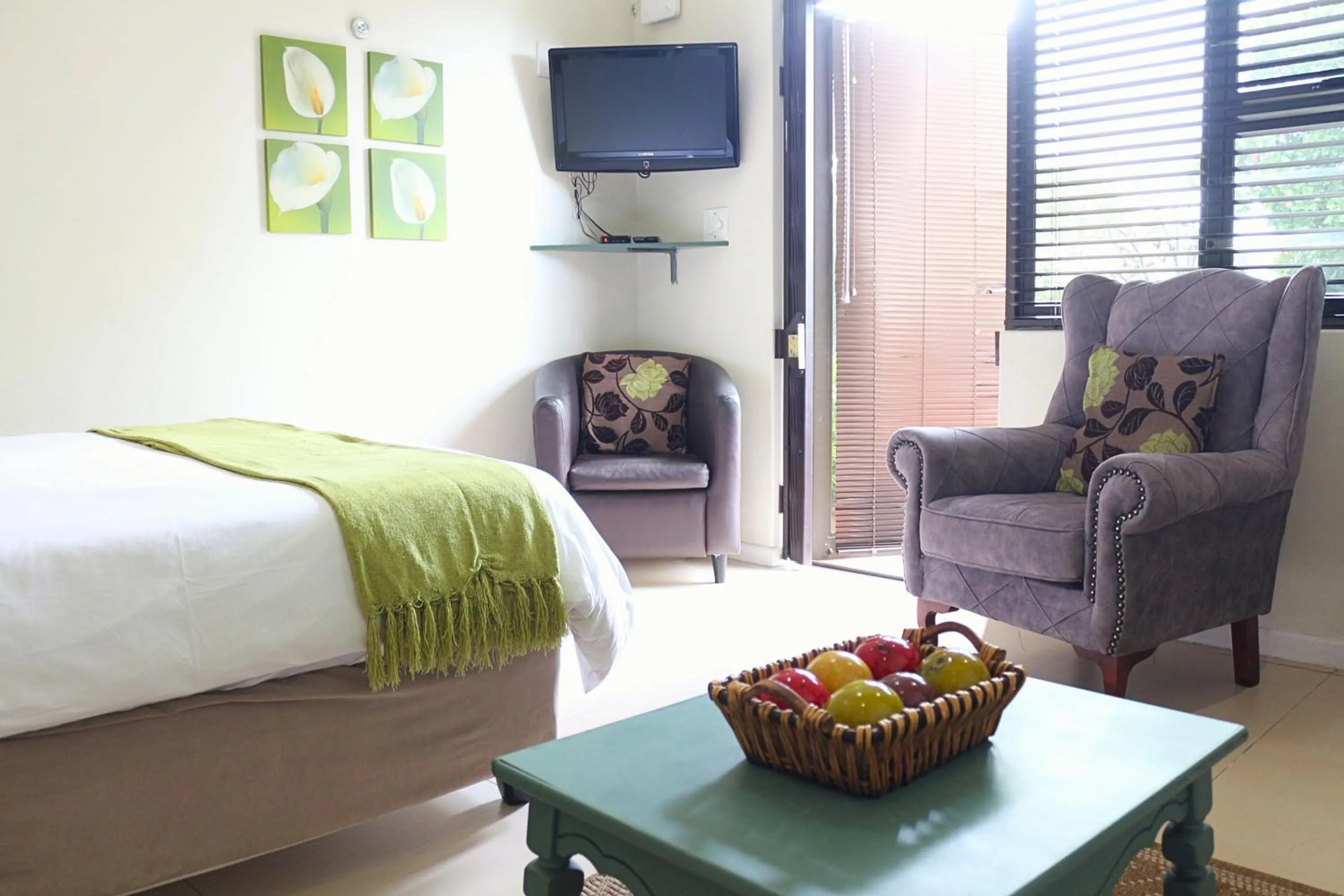 Bed in Tyger Classique Self-Catering Cape Town, Tyger Valley