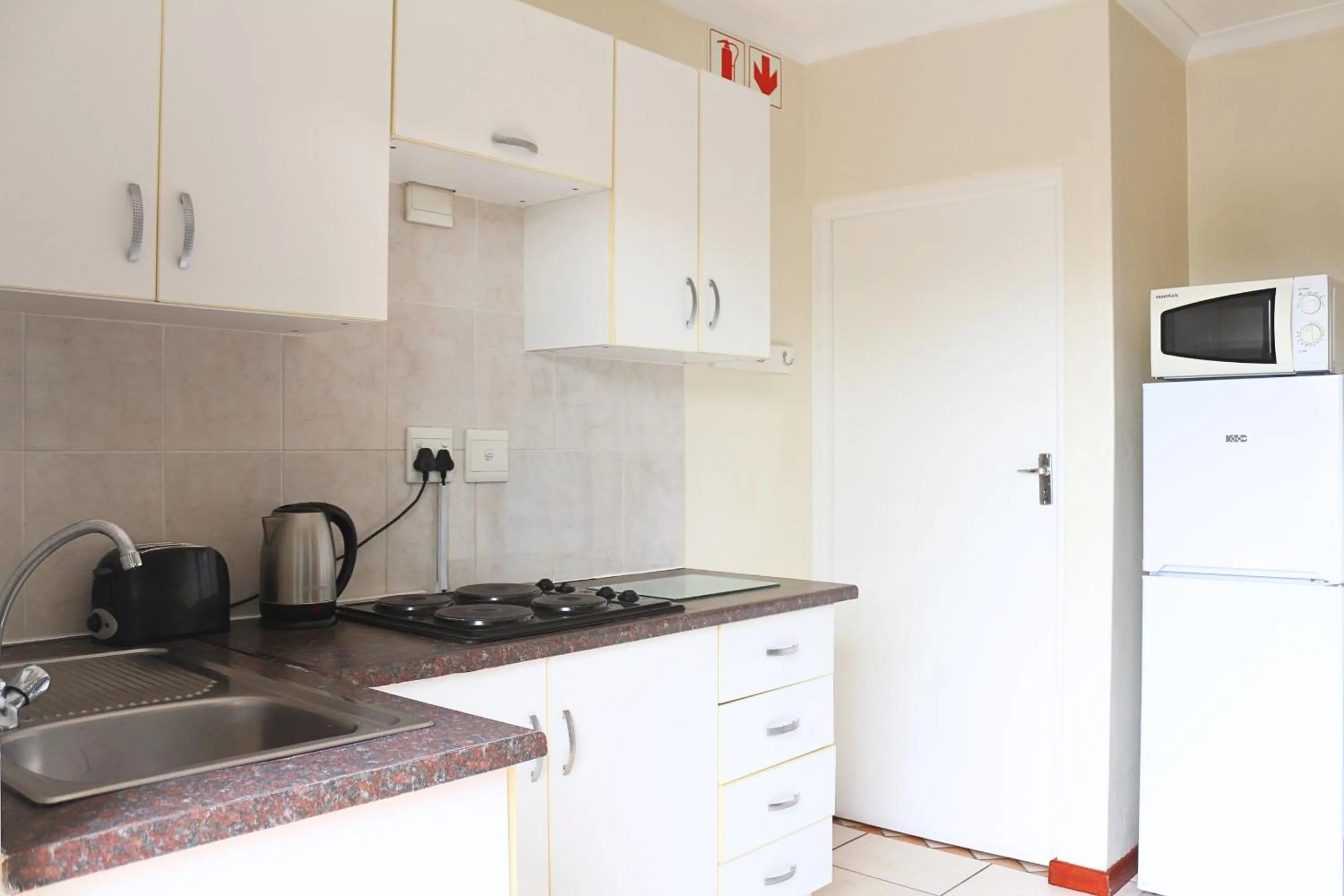 Kitchen or kitchenette in Tyger Classique Self-Catering Cape Town, Tyger Valley