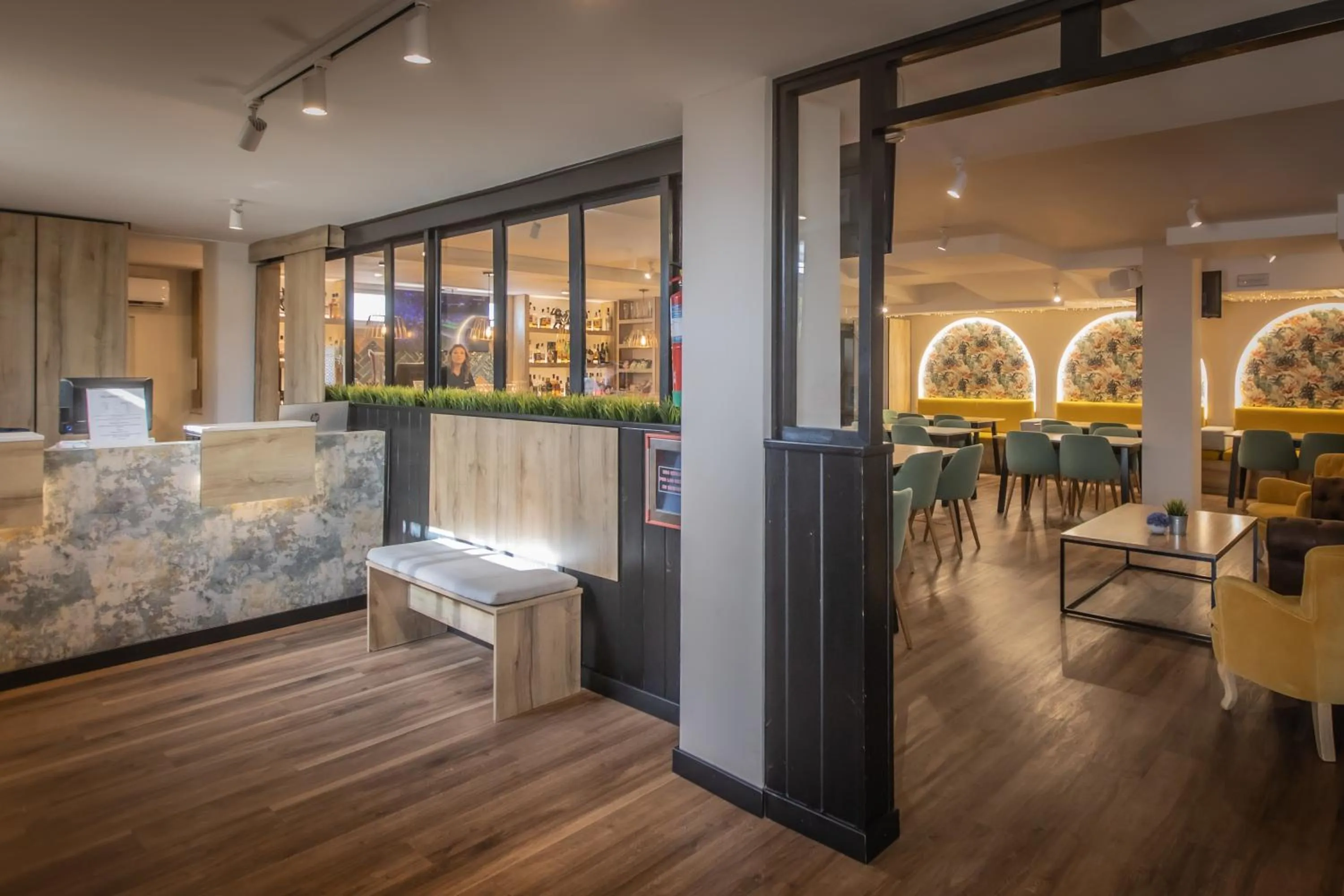 Lobby or reception in Hotel Zen Airport