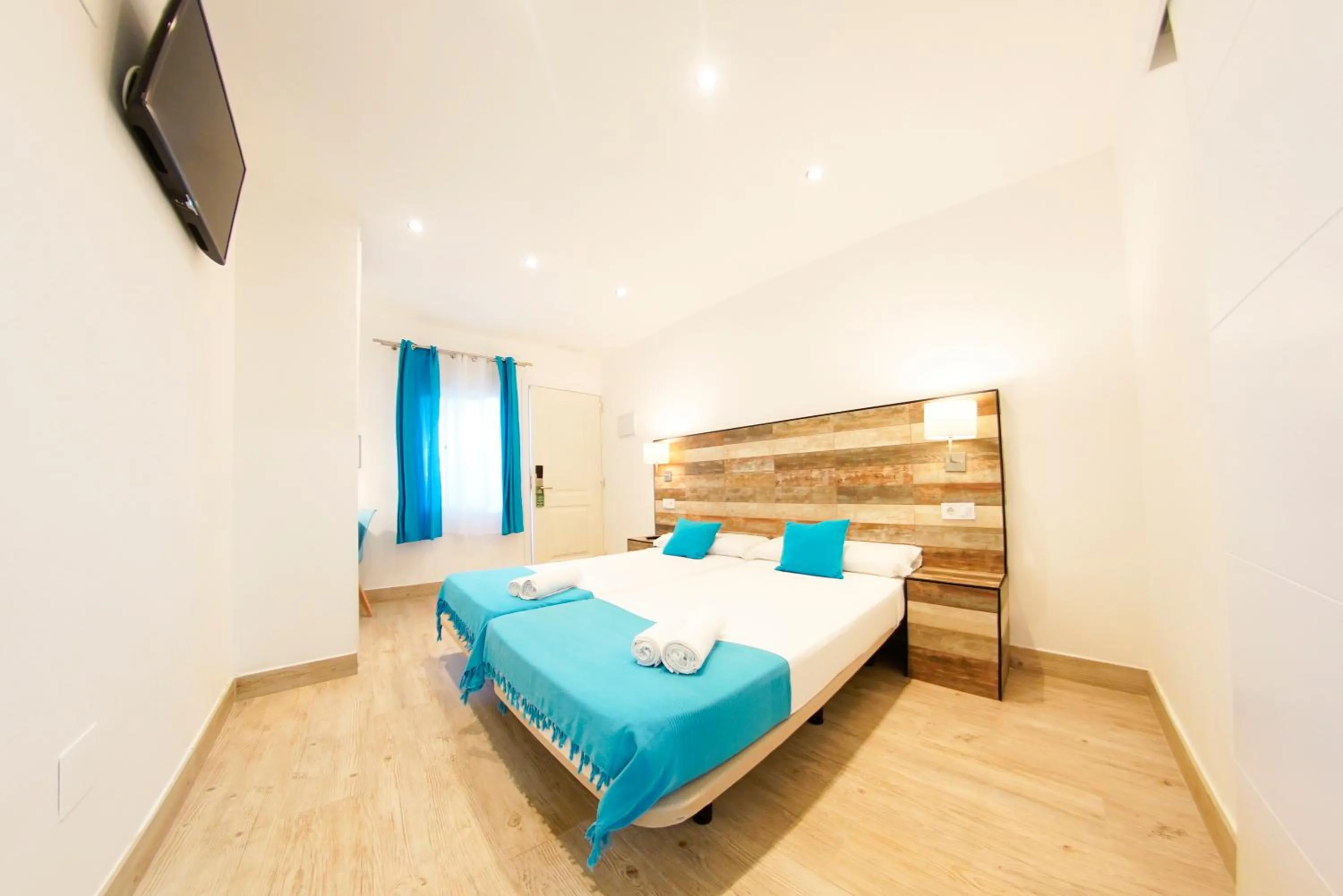 Bed in Hotel Zen Airport