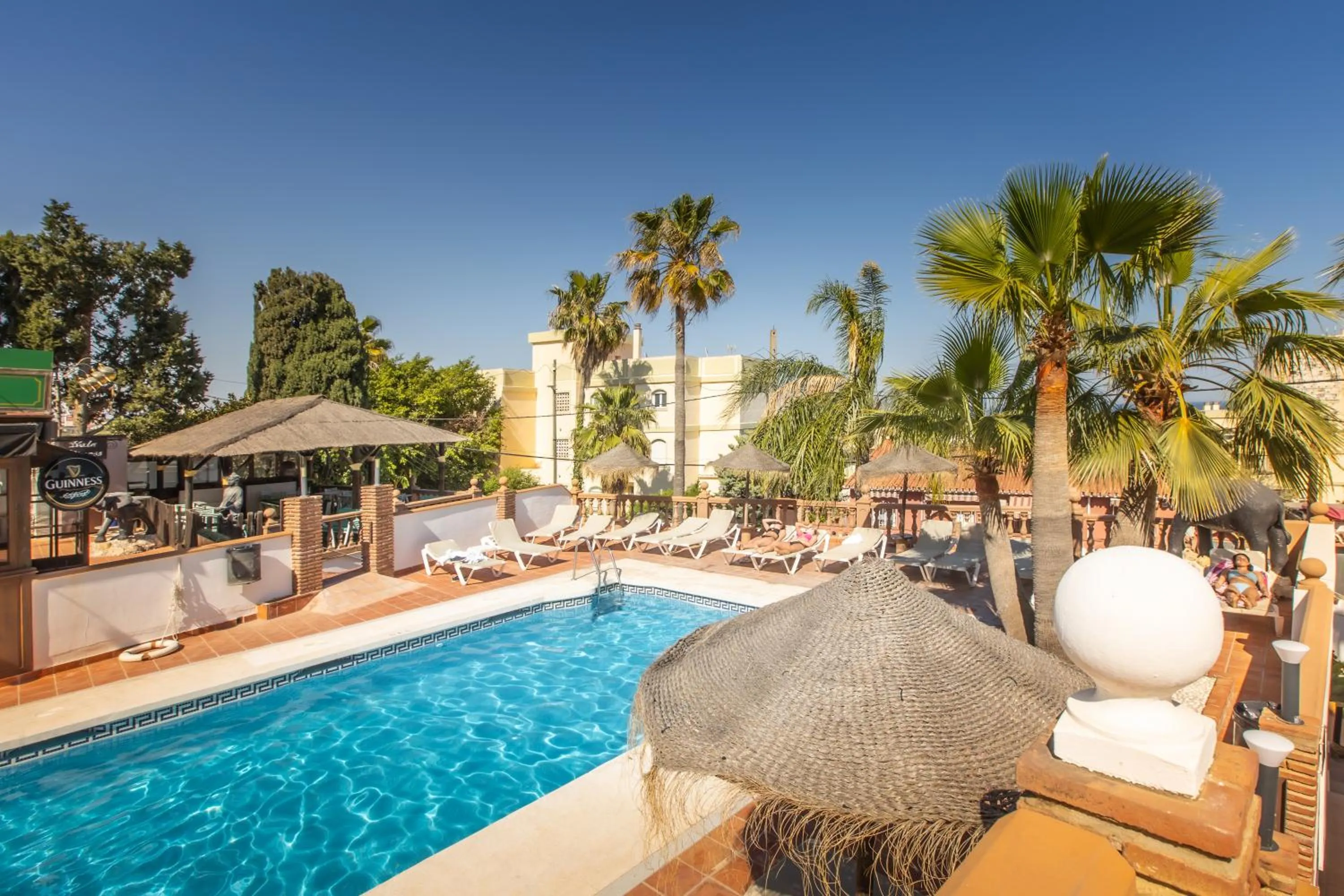 Pool view in Hotel Zen Airport