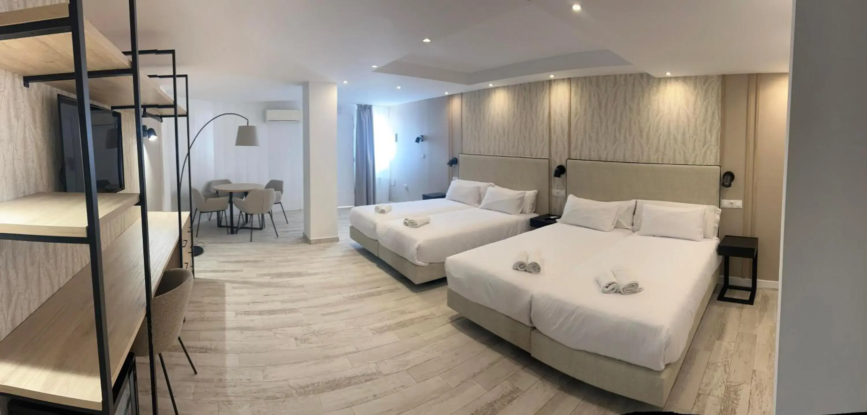 Superior Family Room with Free Airport Shuttle in Hotel Zen Airport Superior Family Room with Free Airport Shuttle in Hotel Zen Airport