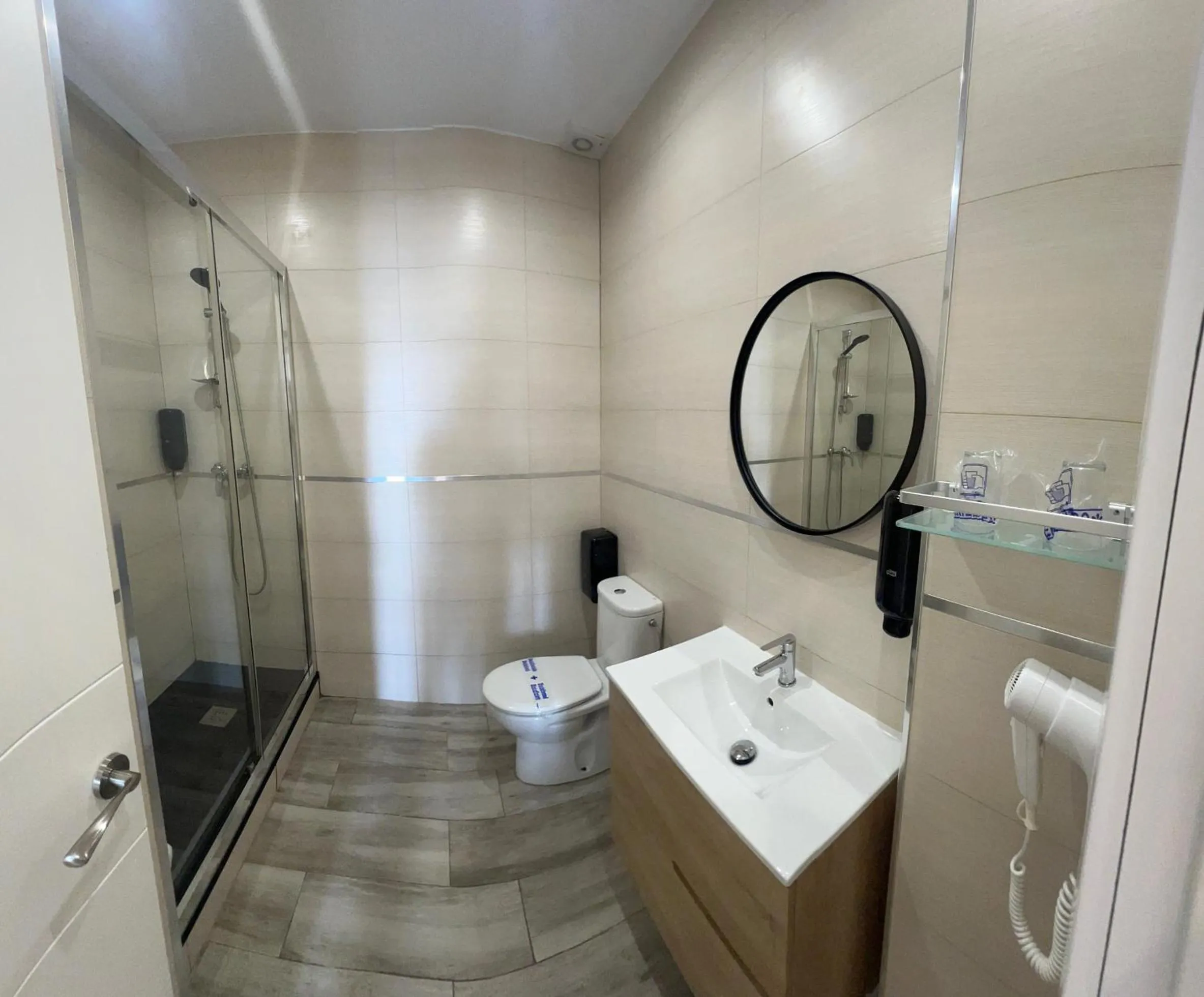 Bathroom in Hotel Zen Airport