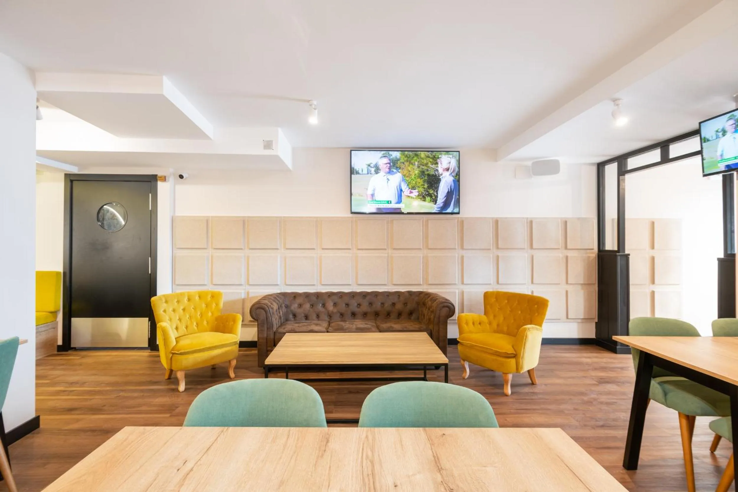 Lobby or reception in Hotel Zen Airport