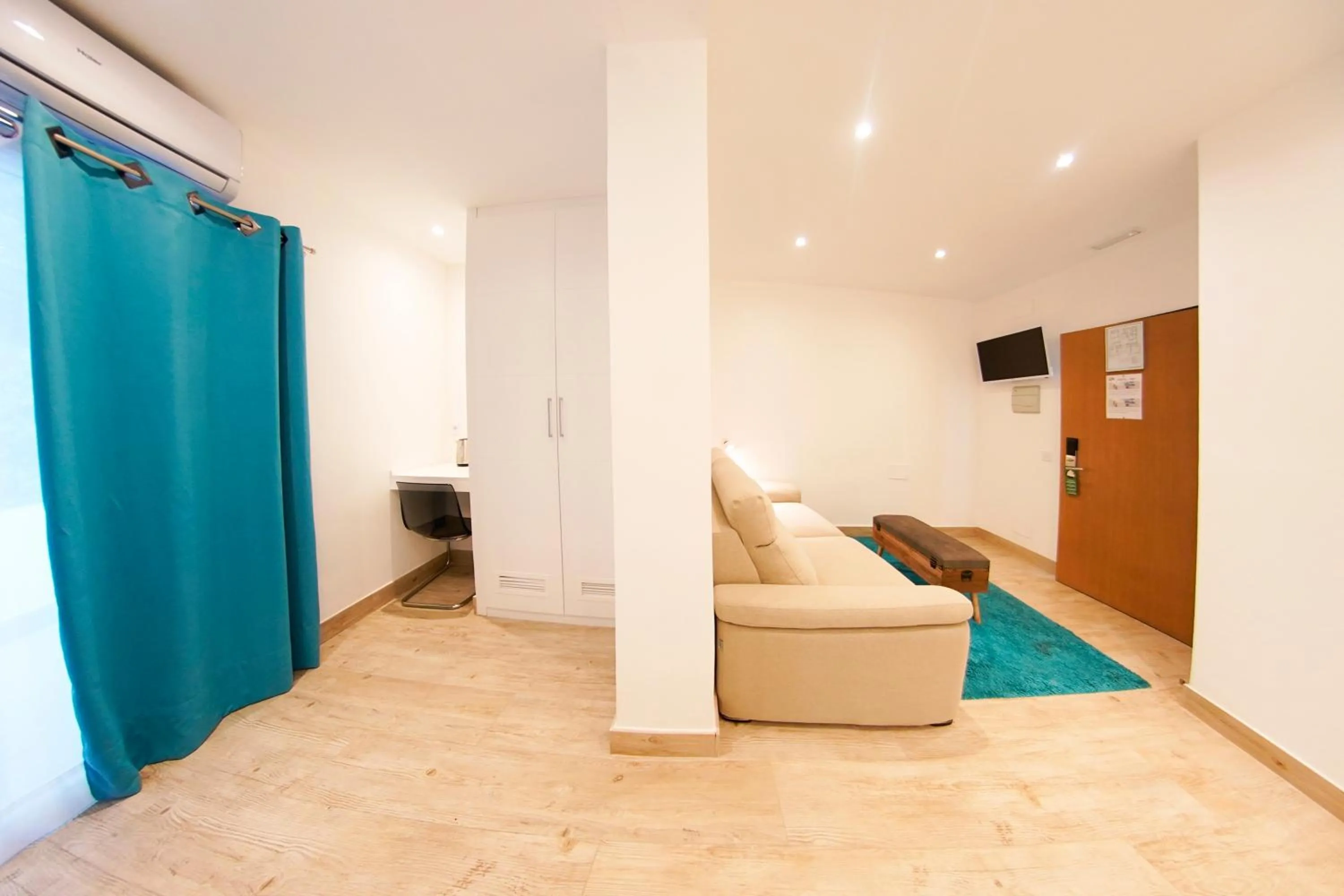 Bedroom in Hotel Zen Airport