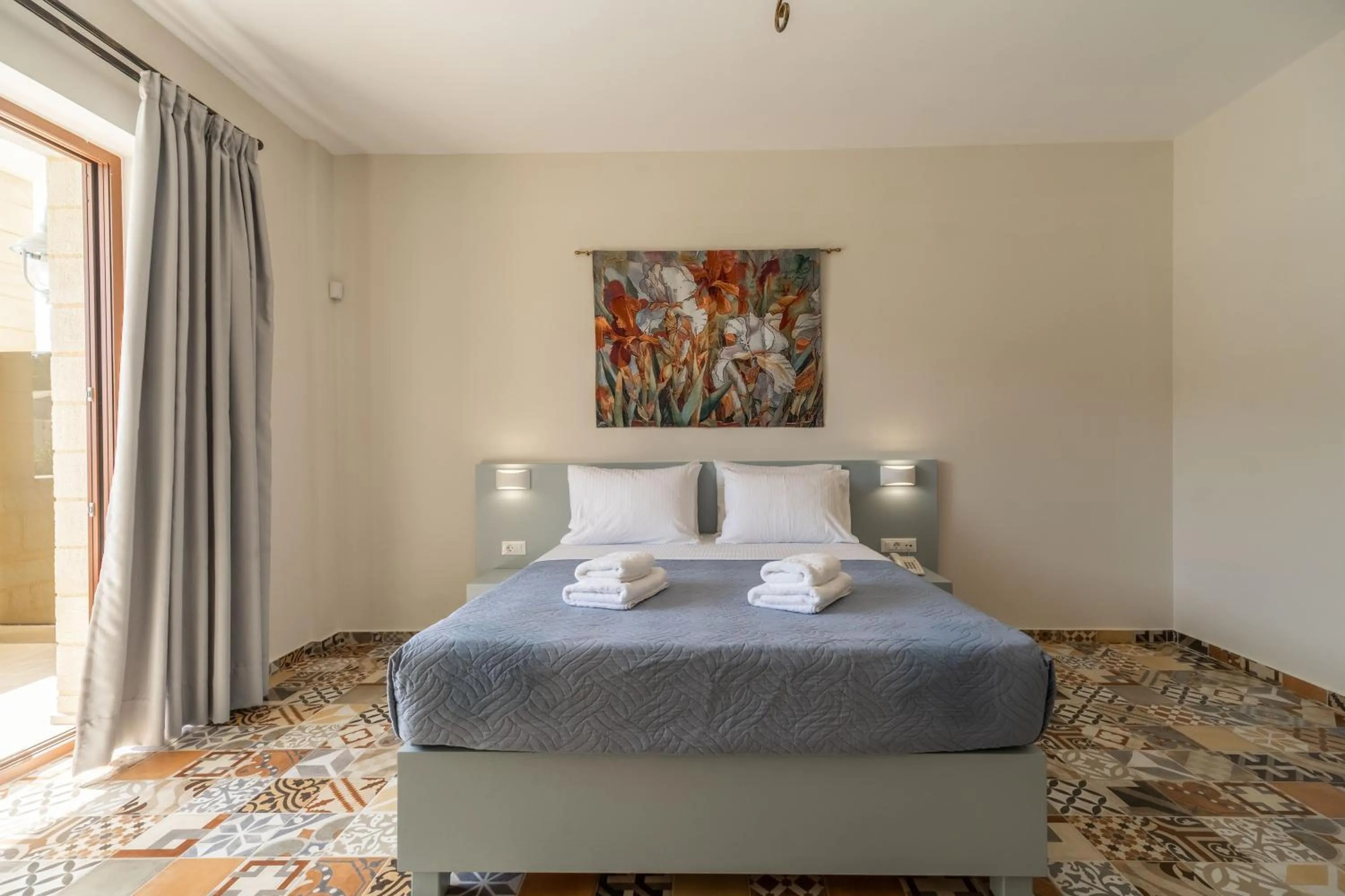 Bed in Altirina Studios