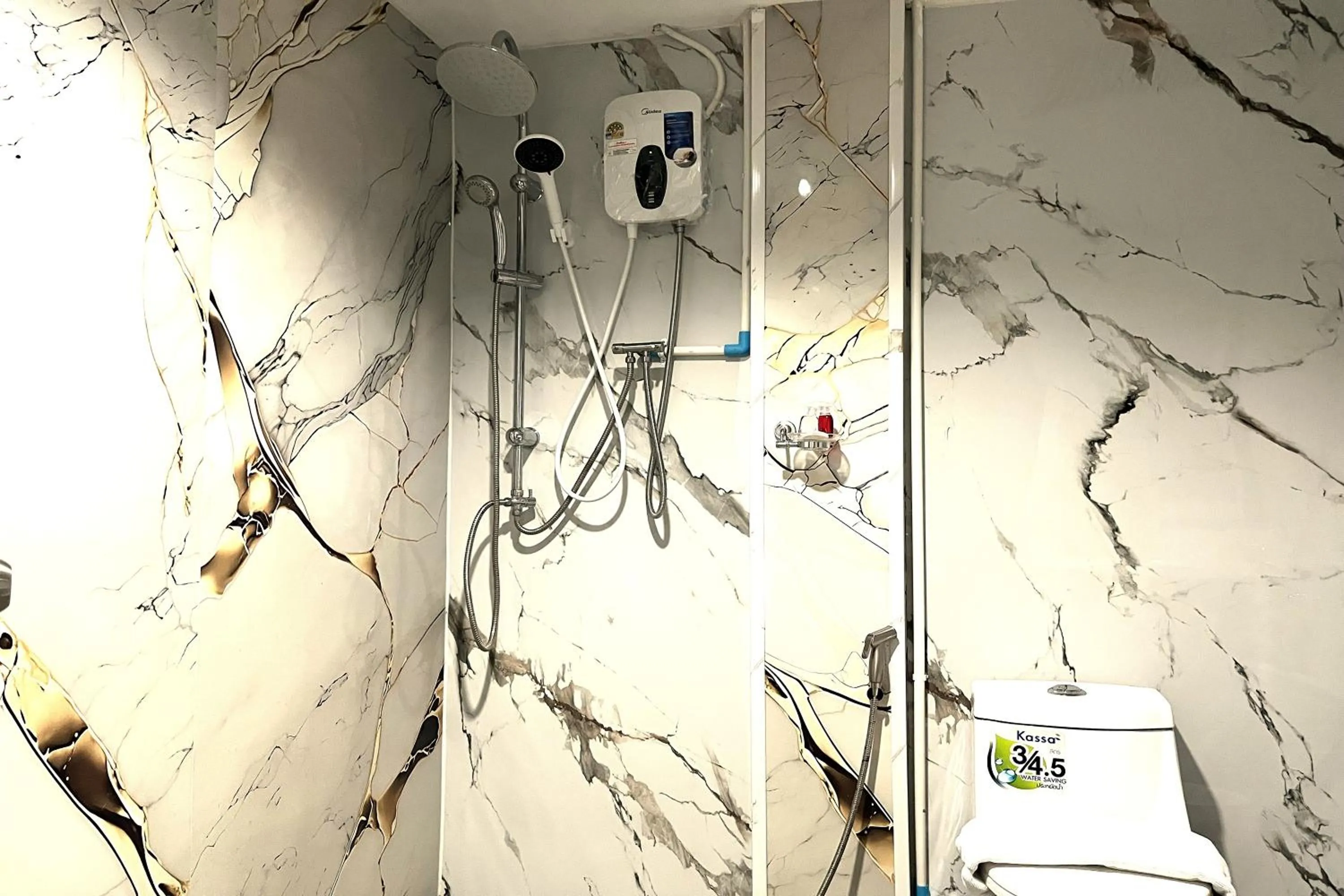 Shower in Jomtien Wave Residence