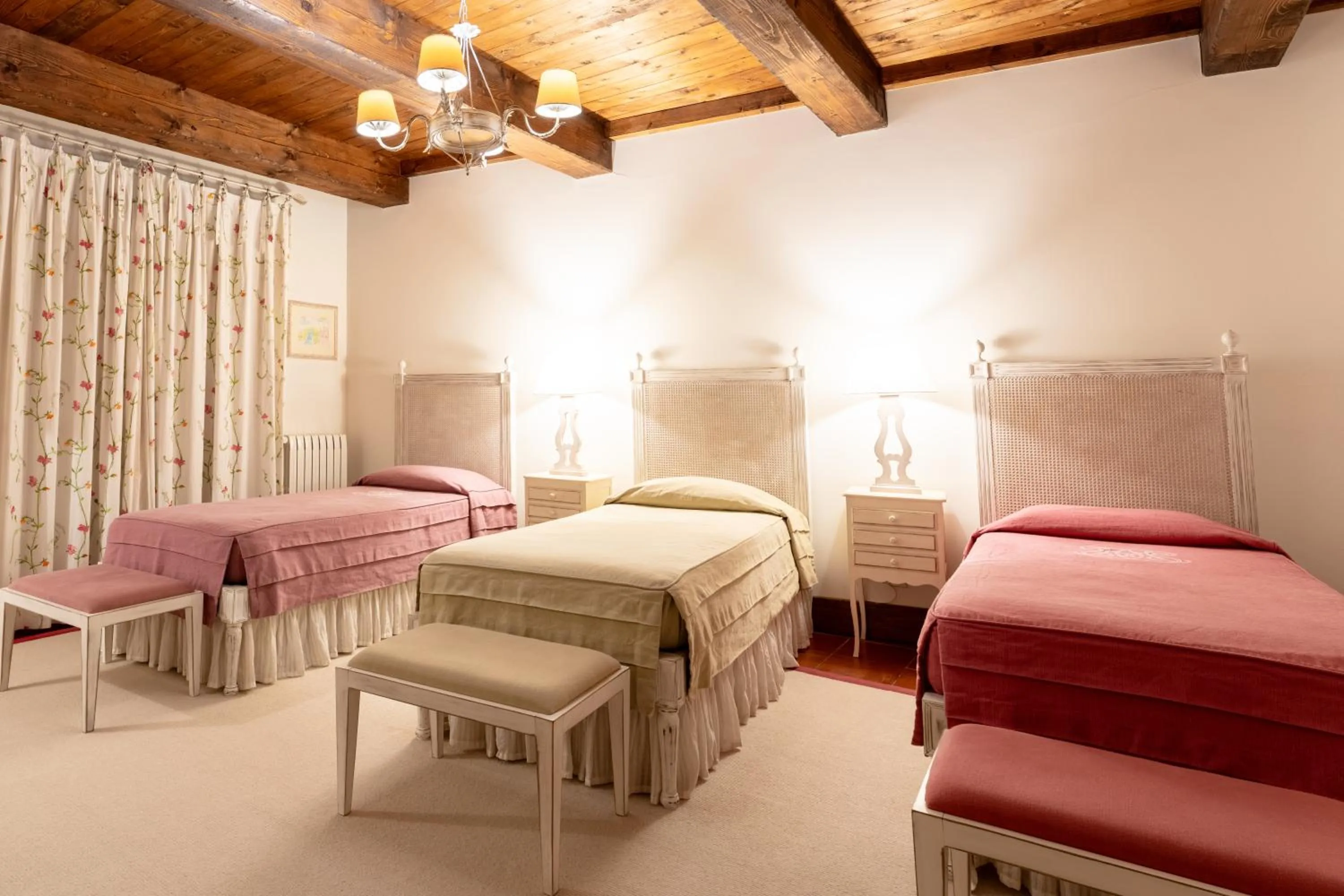 Bedroom, Bed in Casas da Memória