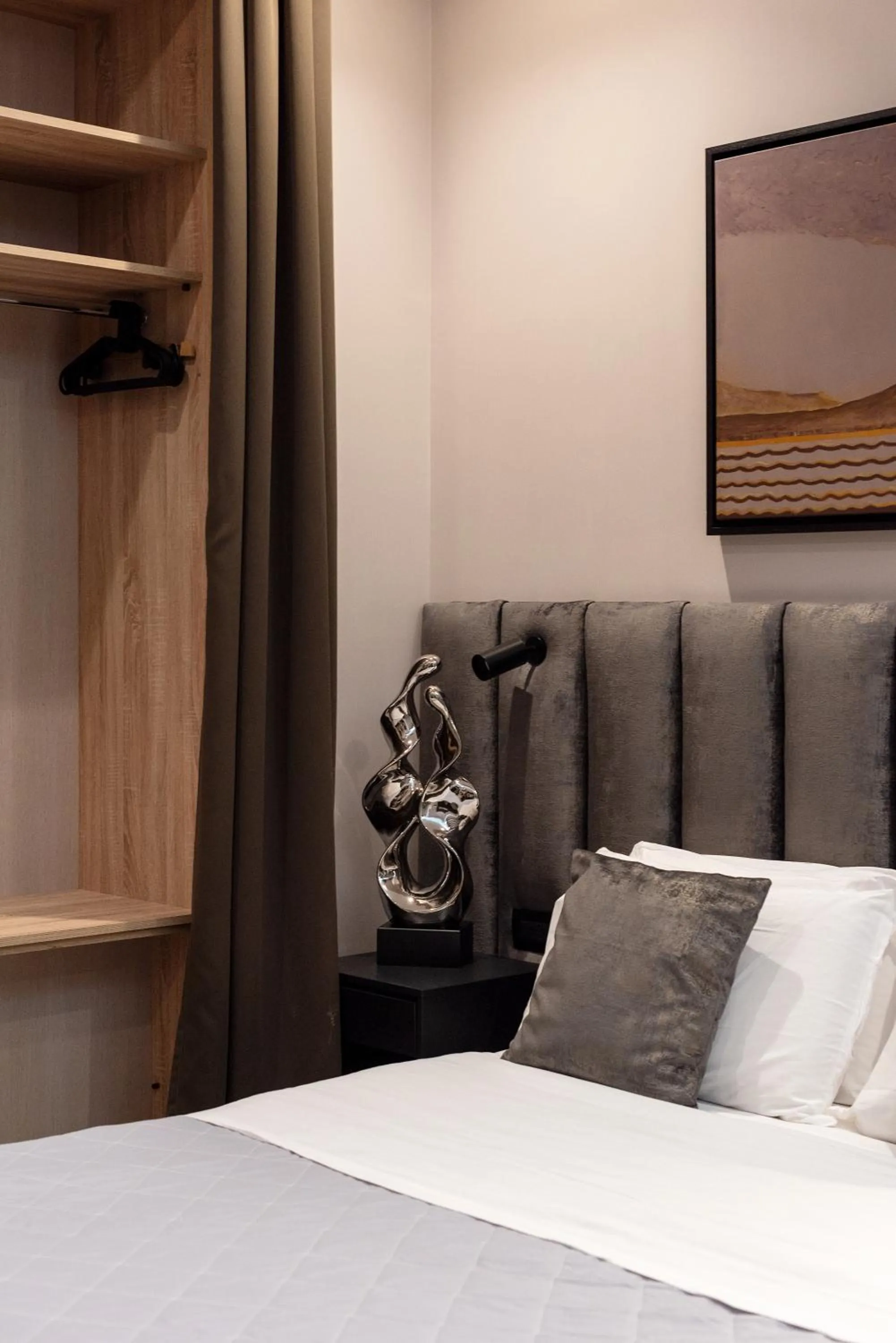 Photo of the whole room, Bed in Neapolis Lifestyle