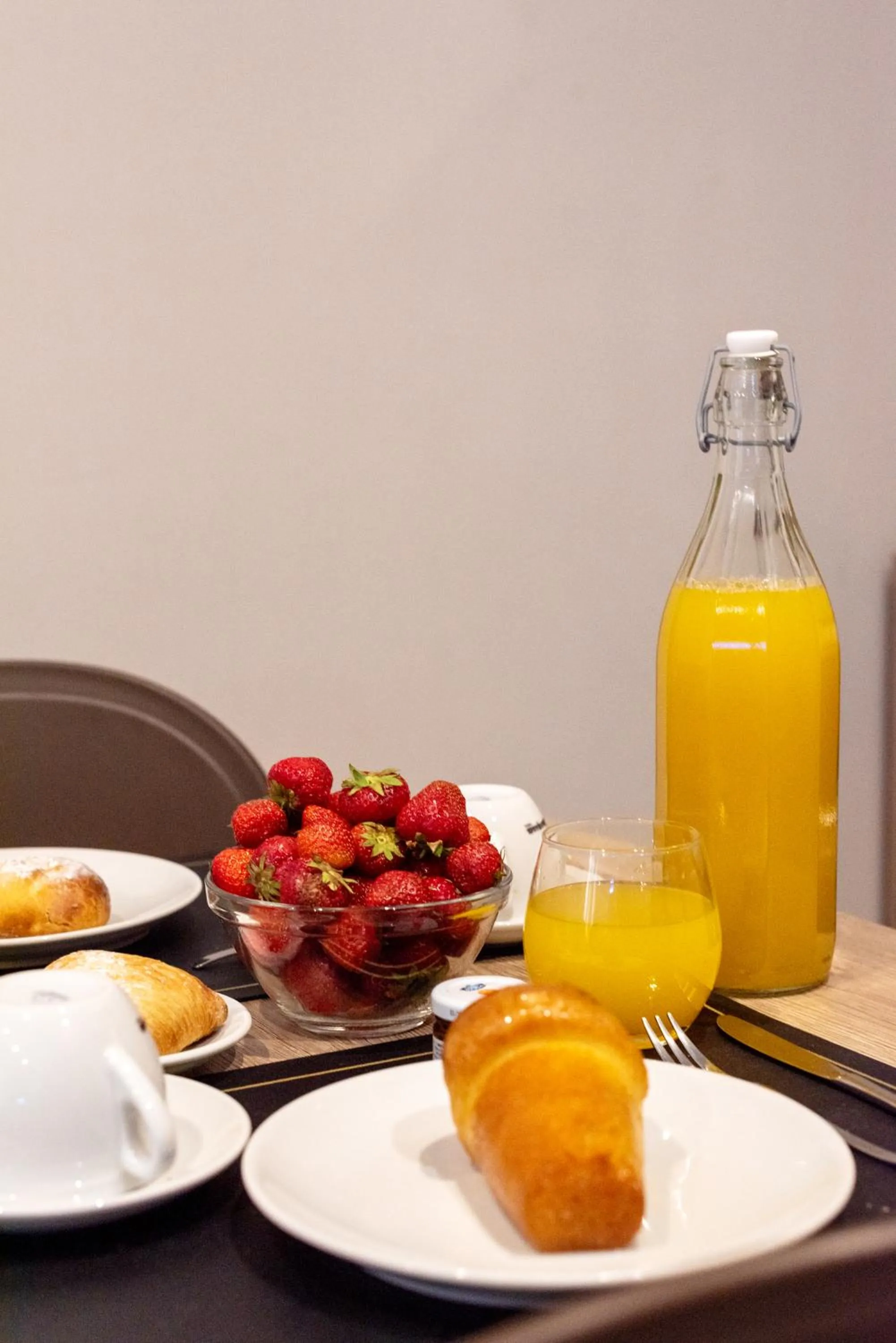 Food in Neapolis Lifestyle