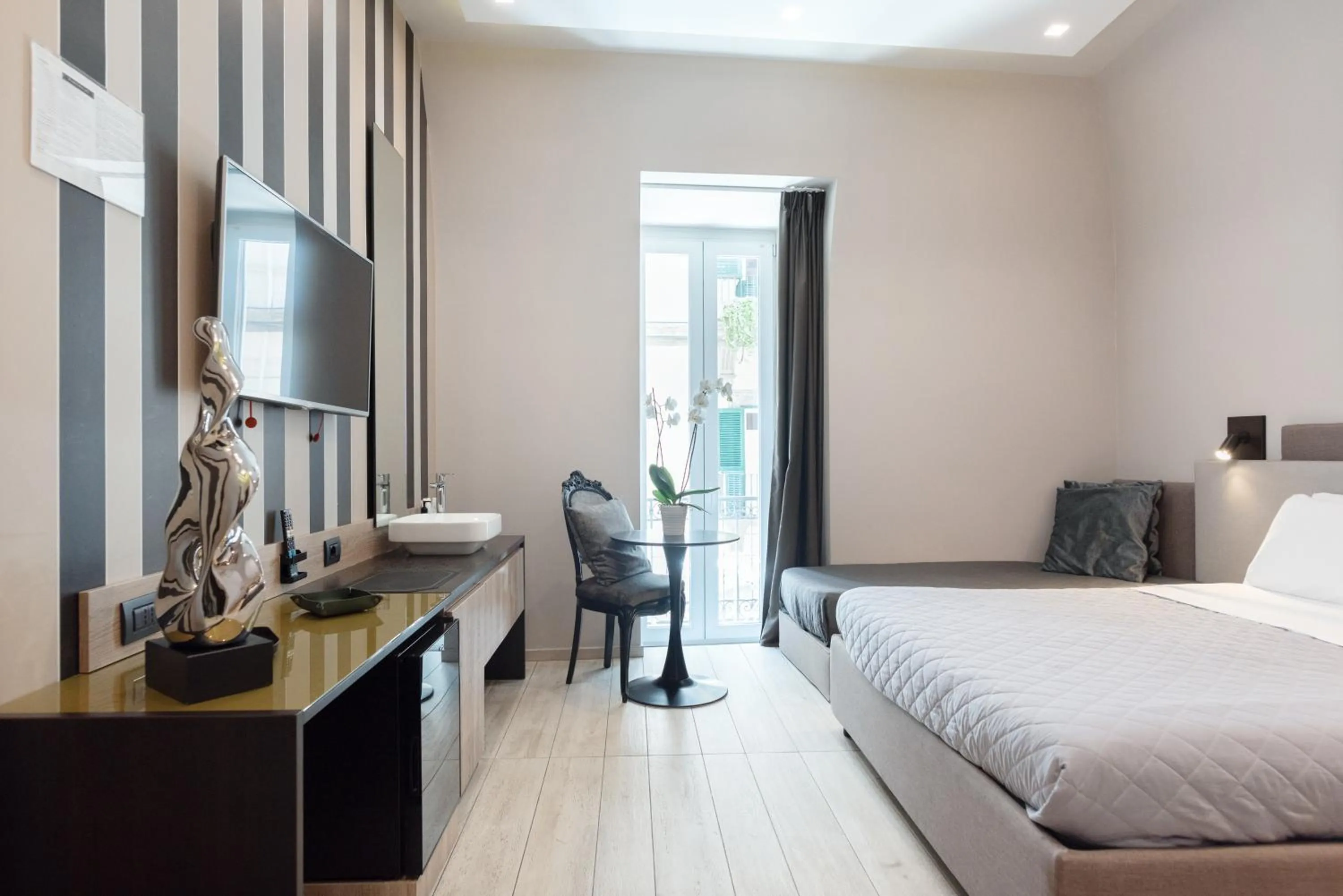 Bed in Neapolis Lifestyle