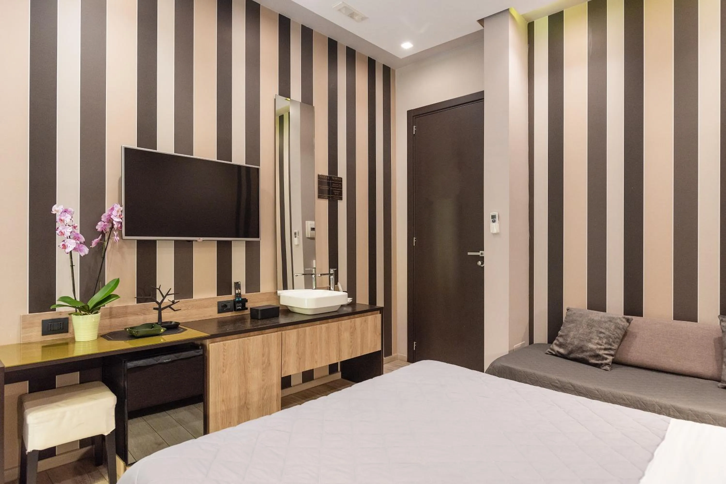 Bedroom, Bed in Neapolis Lifestyle