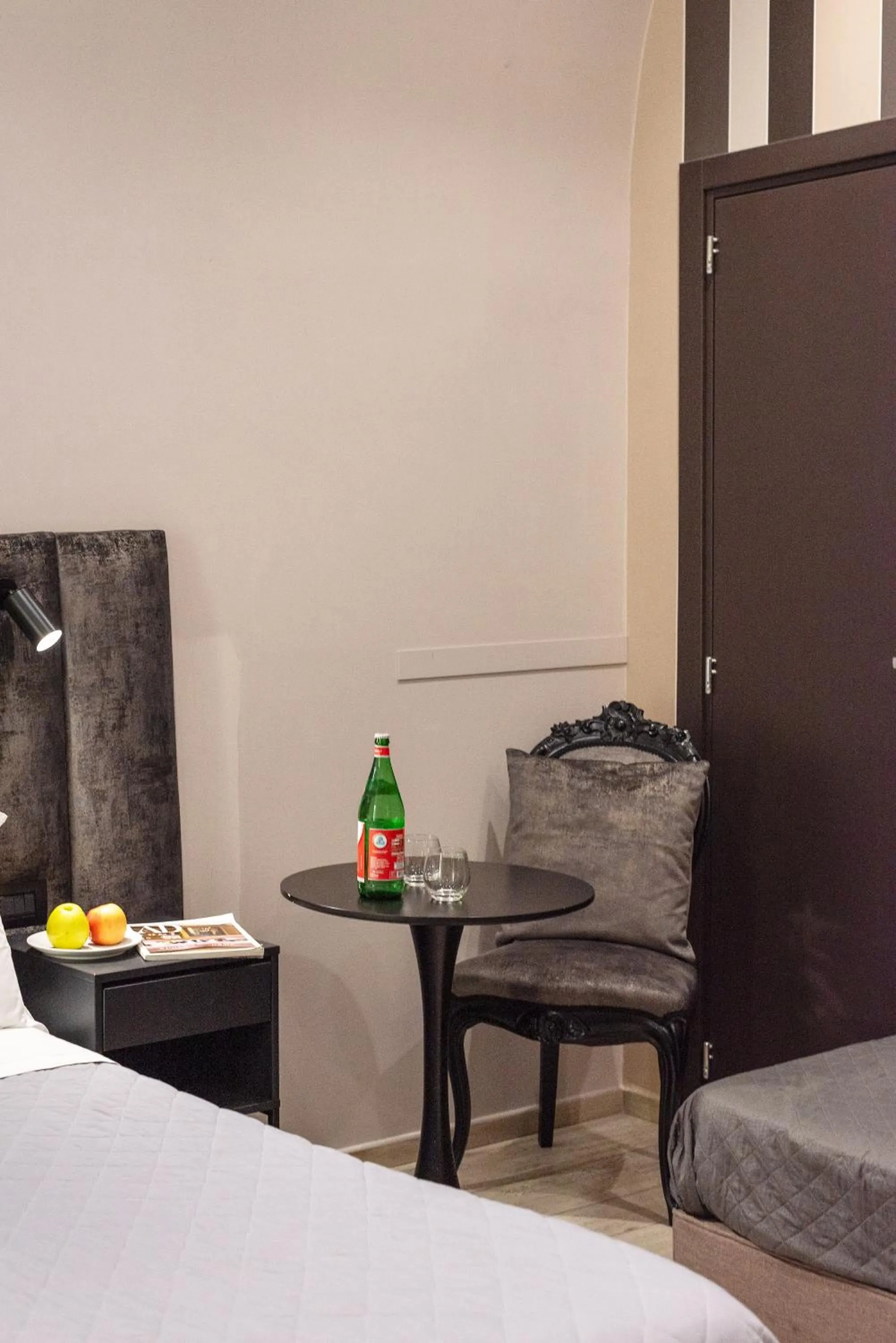 Decorative detail, Bed in Neapolis Lifestyle