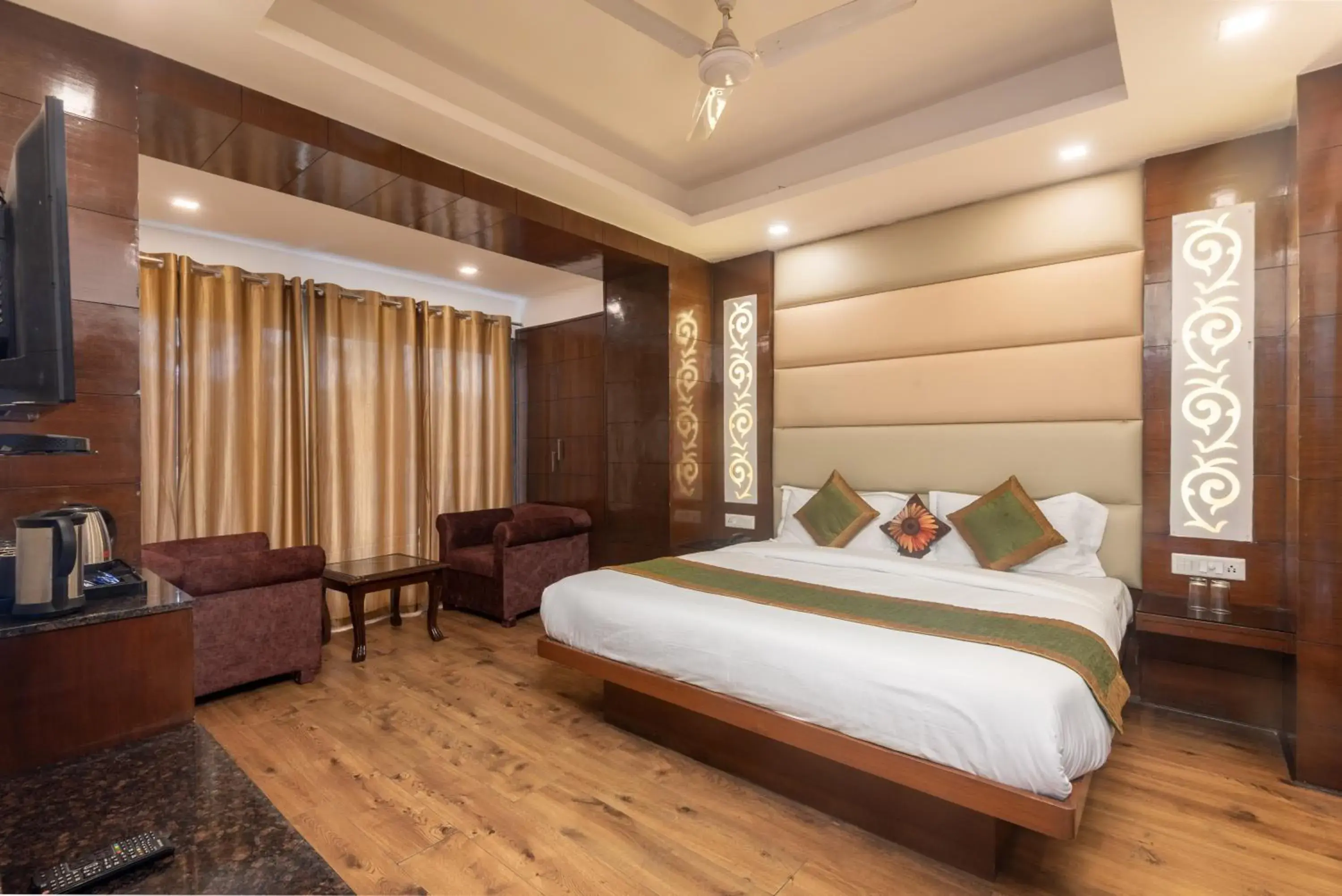 Hotel 30 Degree North Mussoorie - On Mall Road Hotel 30 Degree North Mussoorie - On Mall Road