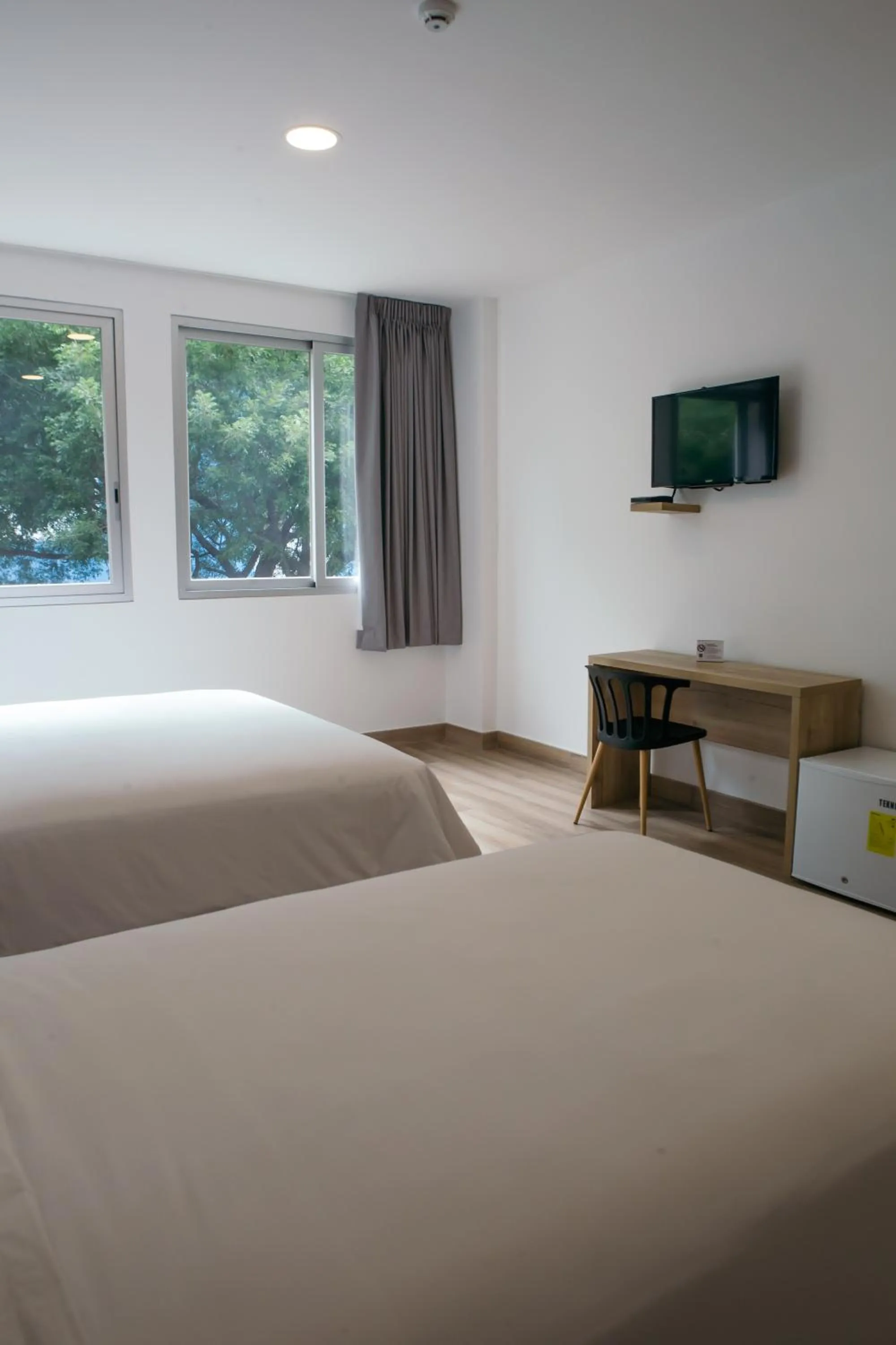 Photo of the whole room, Bed in The Park Hotel