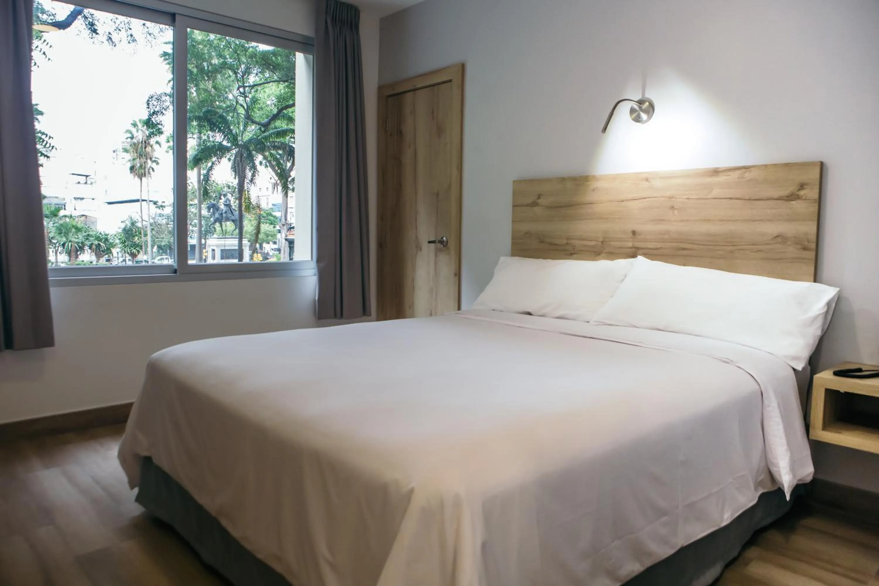 City view, Bed in The Park Hotel