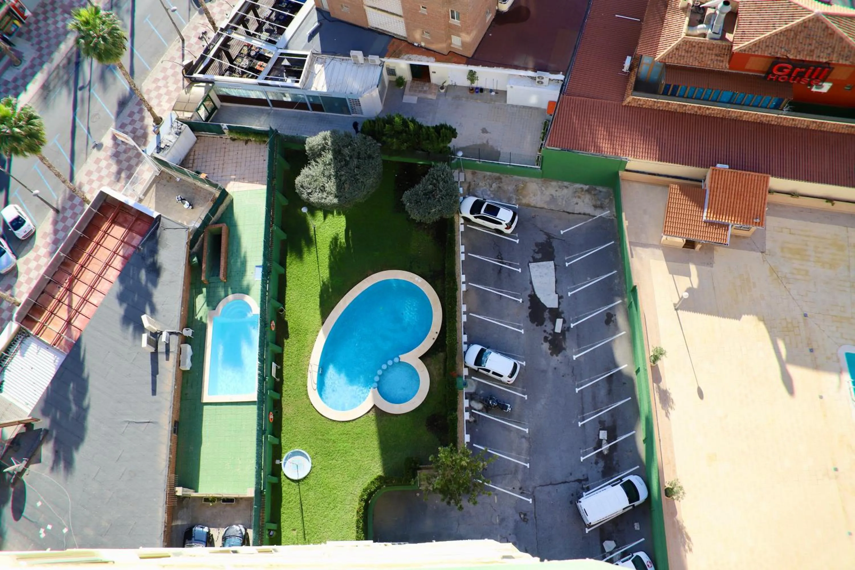 Swimming pool in Apartamentos Torre Gerona