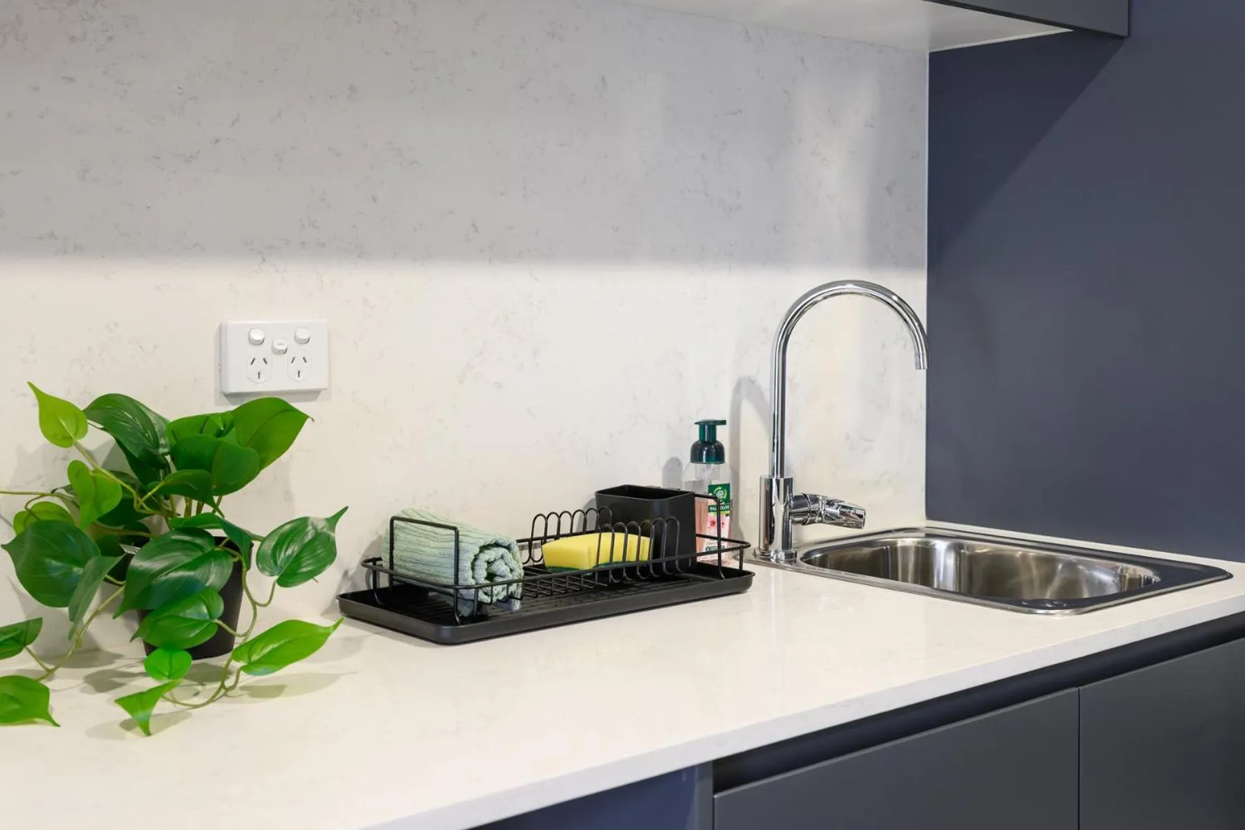 Kitchen or kitchenette in The Park OASIS Burwood