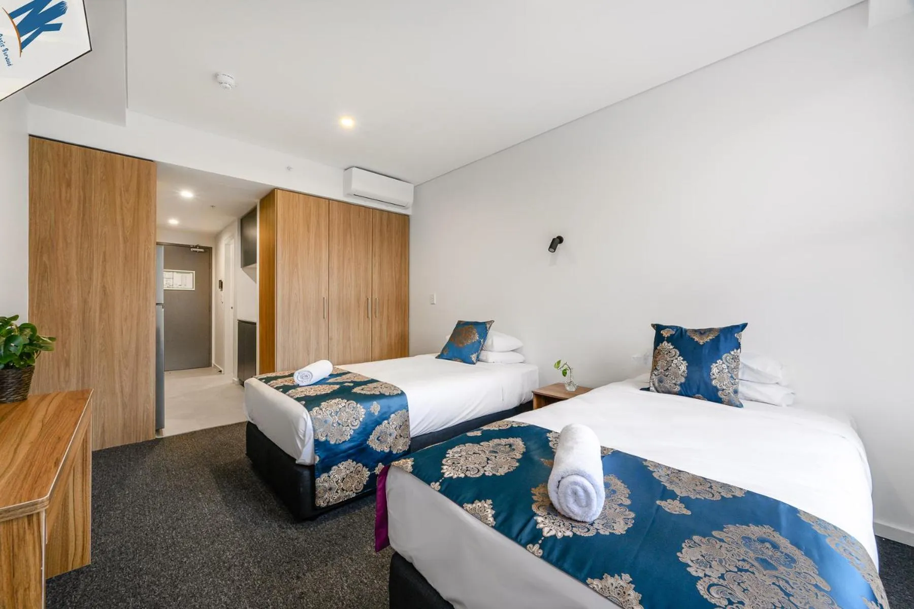 Bed in The Park OASIS Burwood