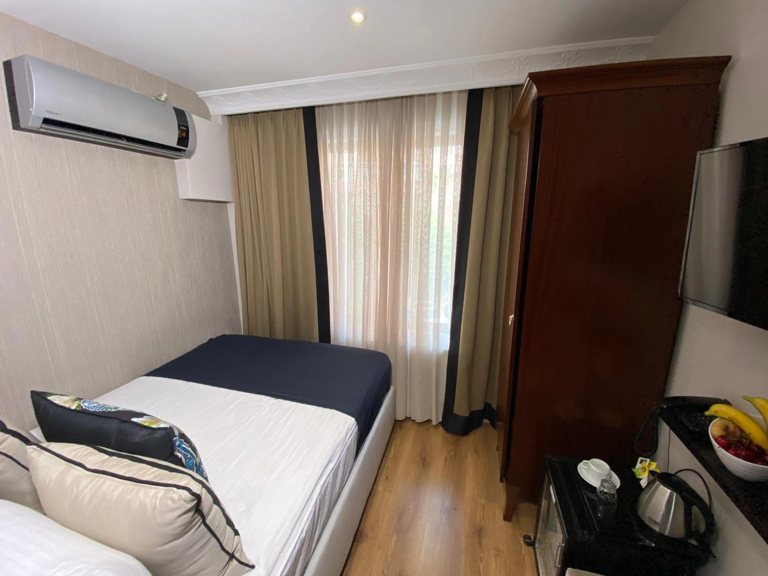 Bed in Four Doors Hotel