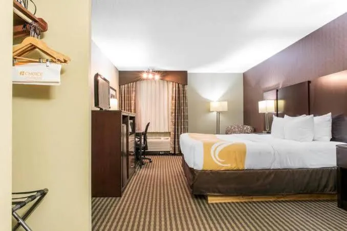 Bedroom, Bed in Baymont by Wyndham Festus