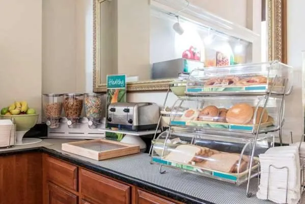 Breakfast in Baymont by Wyndham Festus