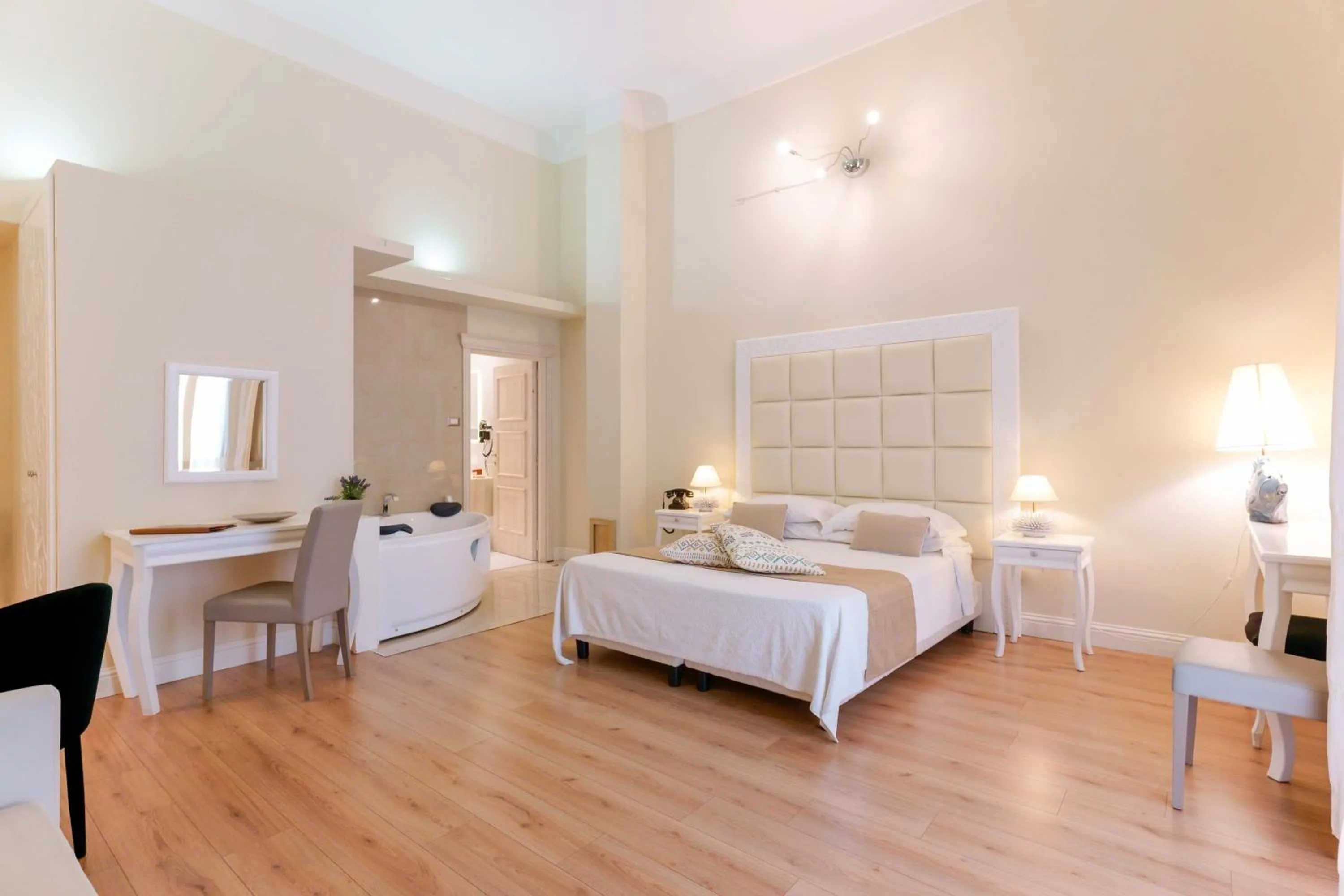 Photo of the whole room, Bed in Palazzo Pischedda