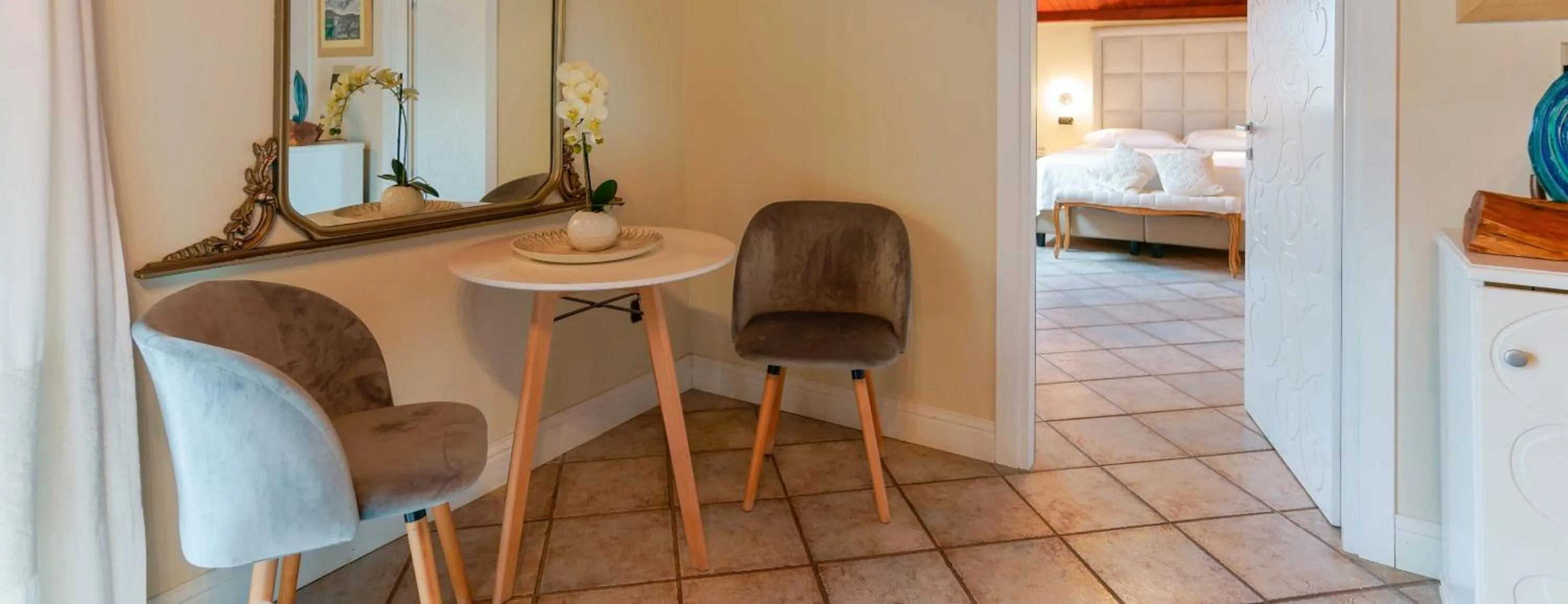 Seating area, Bed in Palazzo Pischedda