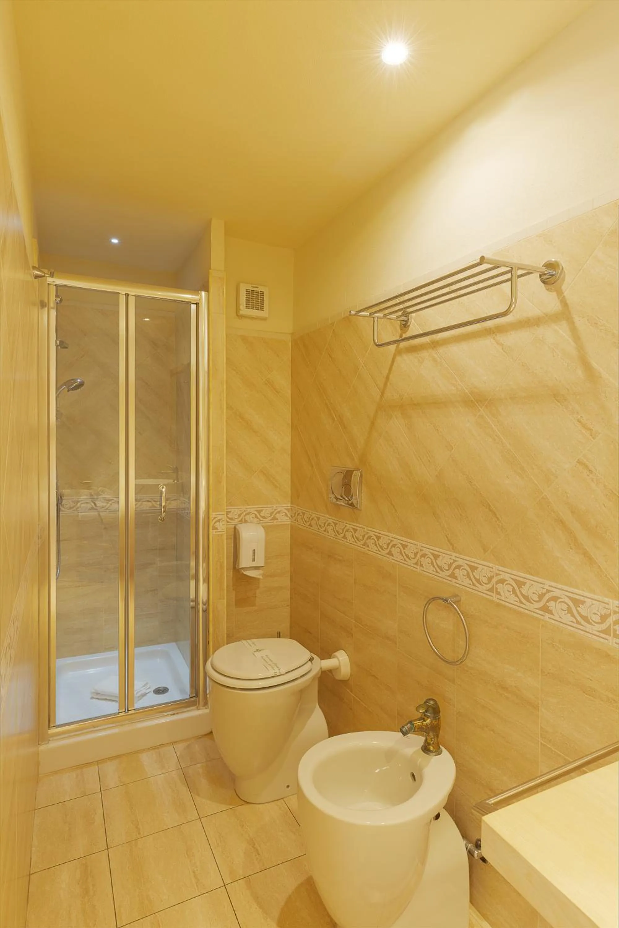 Shower in Palazzo Pischedda