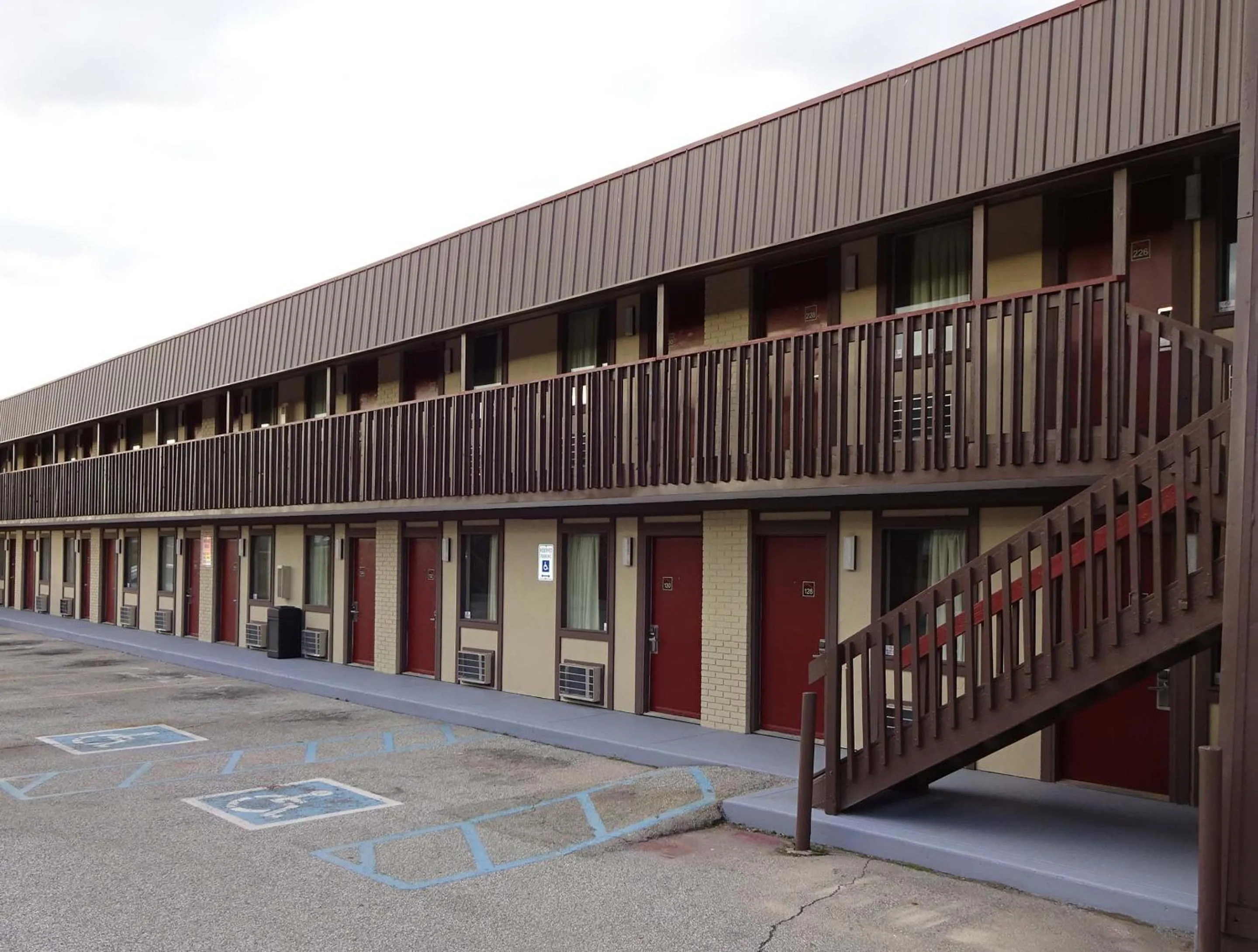 Property building in Red Roof Inn Indianapolis - Castleton