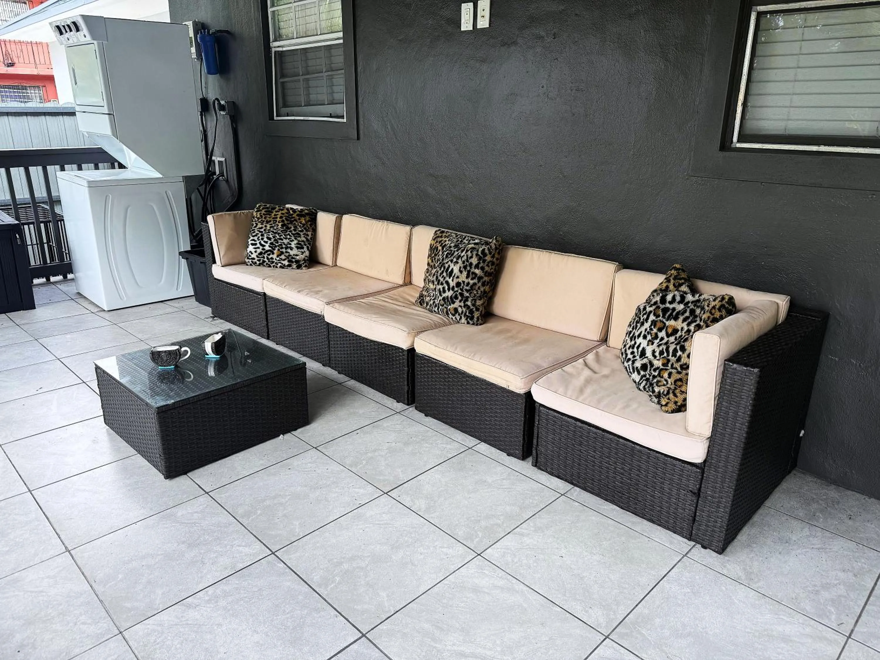 Living room in Wynwood Bungalows By Renzzi