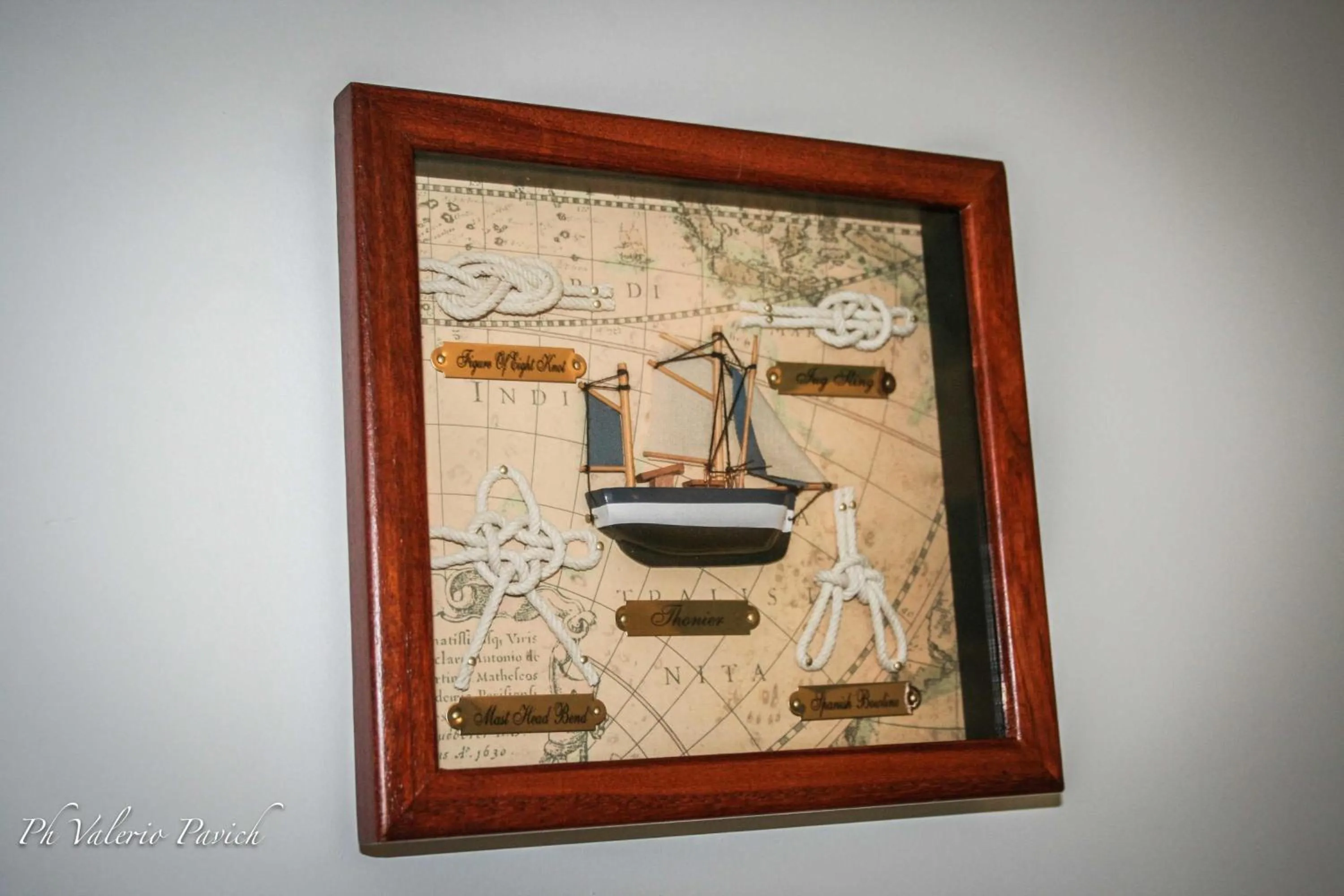 Decorative detail in L'Approdo Dell'Ammiraglio